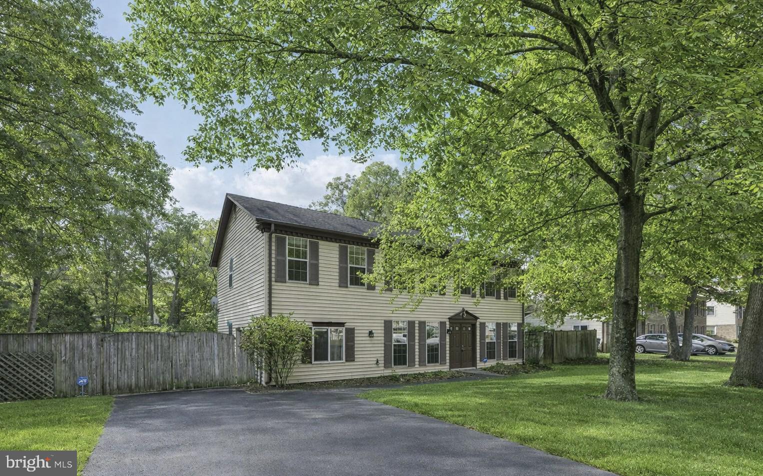 LAUREL BRANCH - Residential