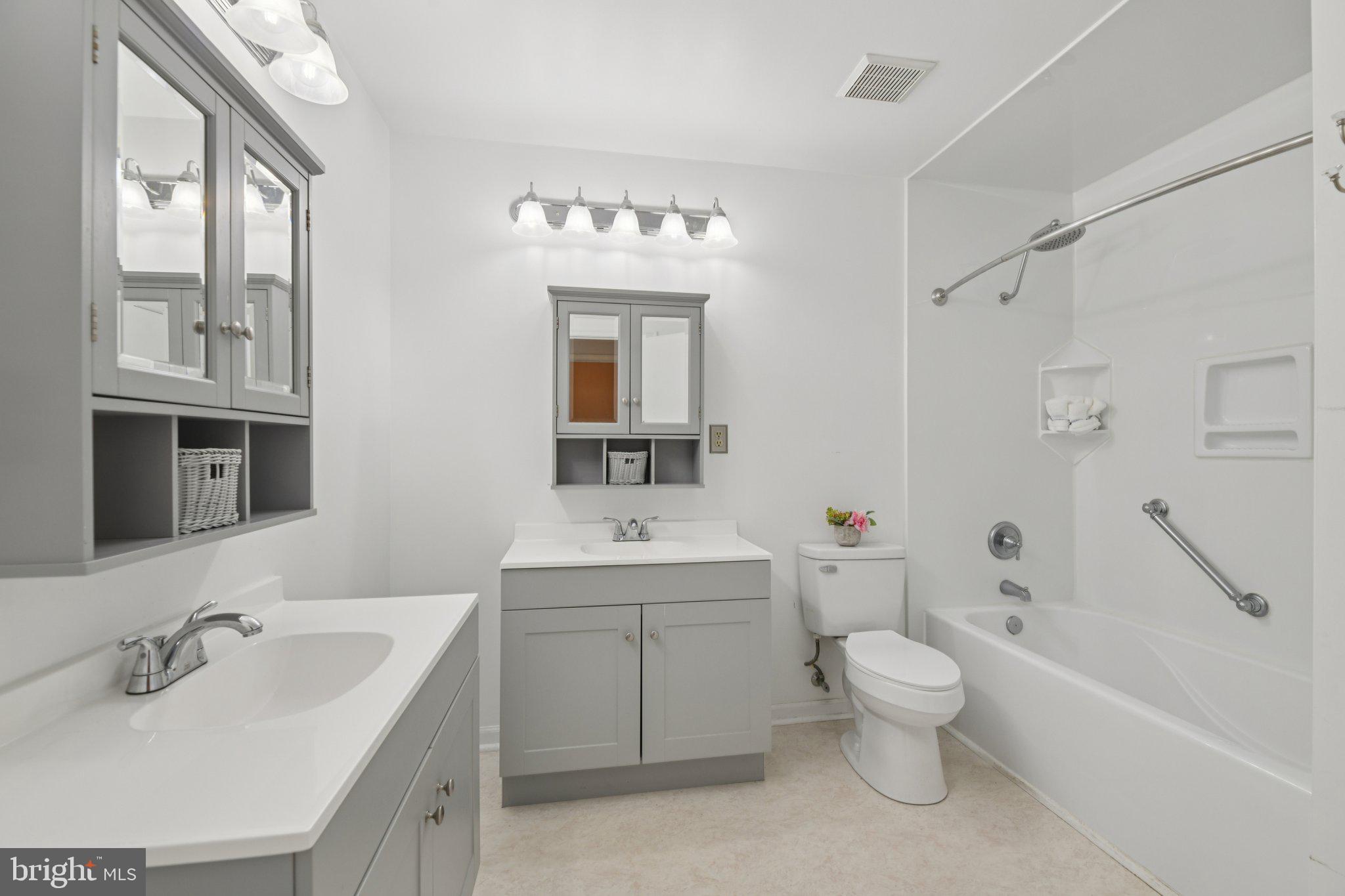 LAUREL BRANCH - Residential