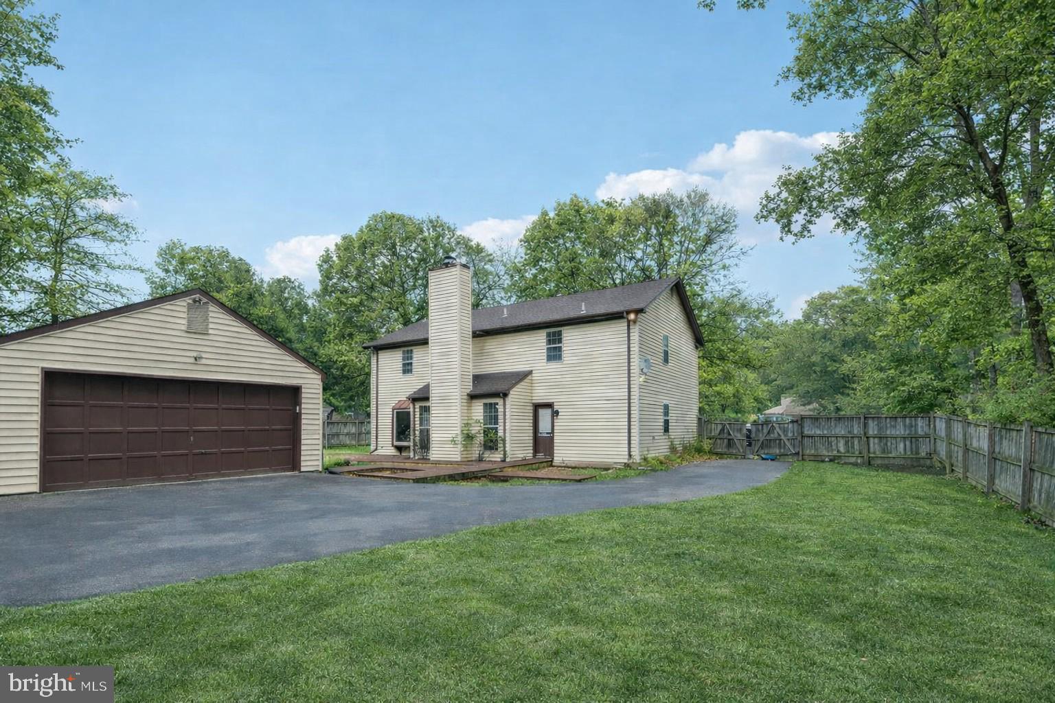 LAUREL BRANCH - Residential