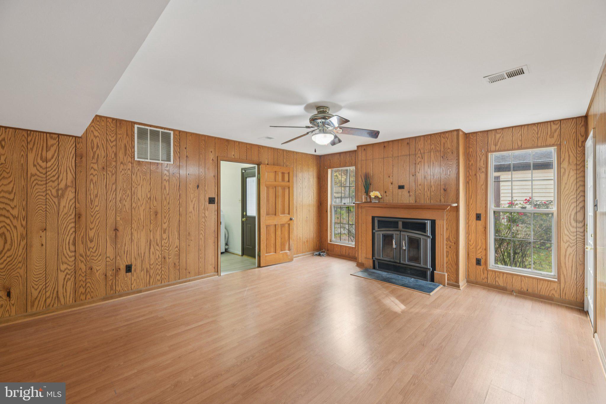 LAUREL BRANCH - Residential