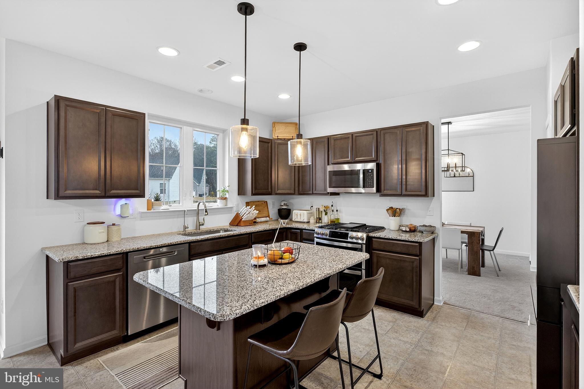 POND VIEW ESTATES - Residential