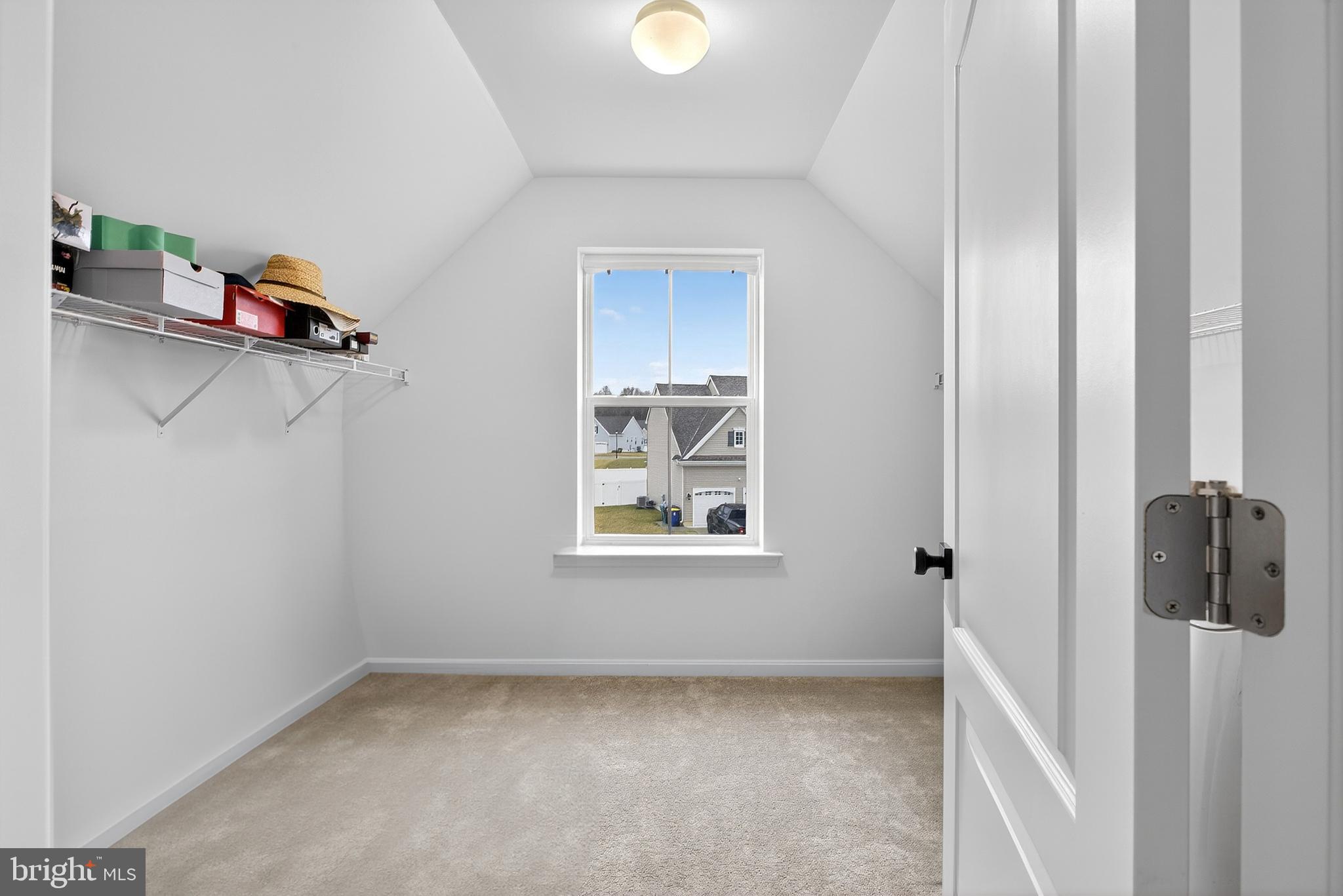 POND VIEW ESTATES - Residential