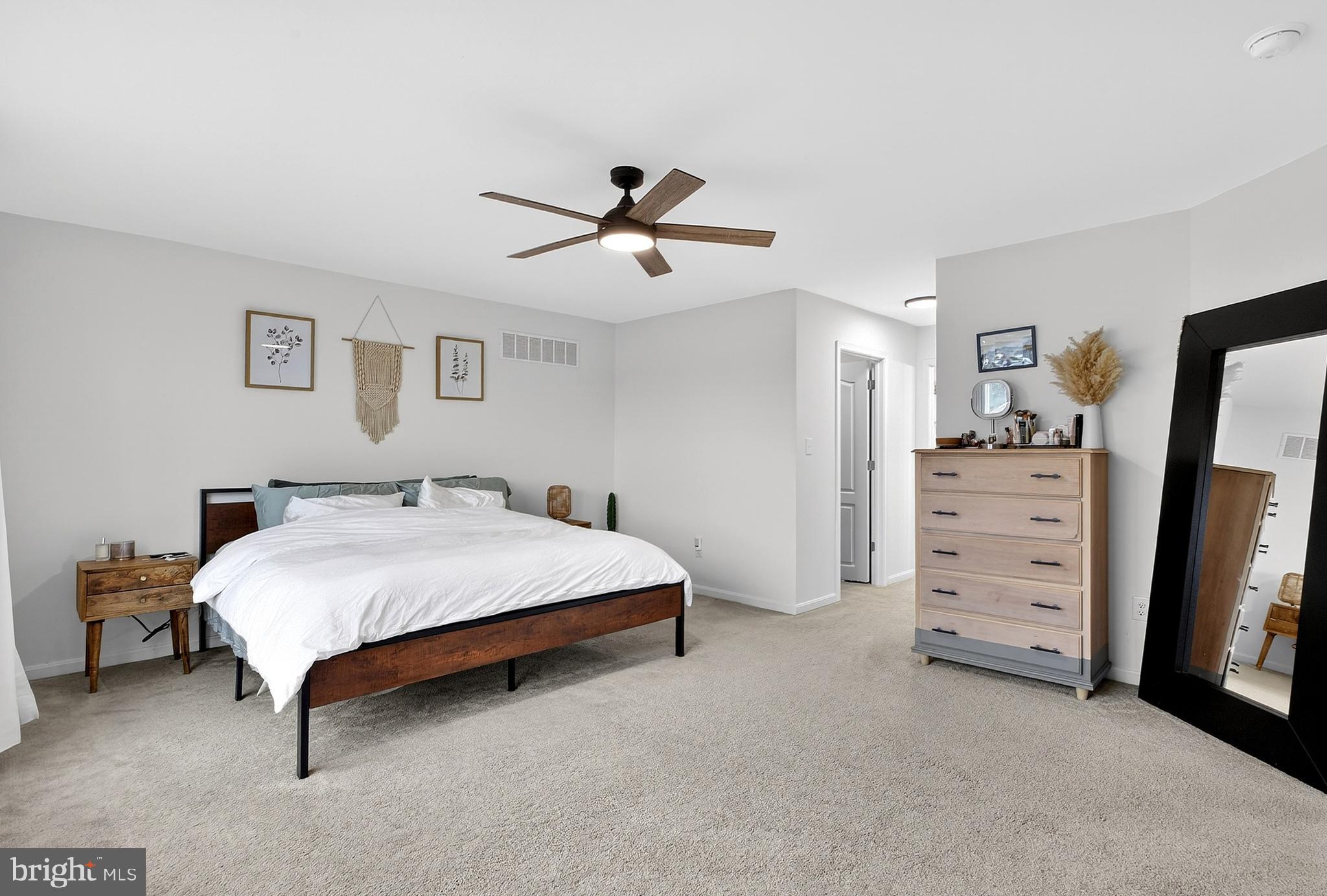 POND VIEW ESTATES - Residential
