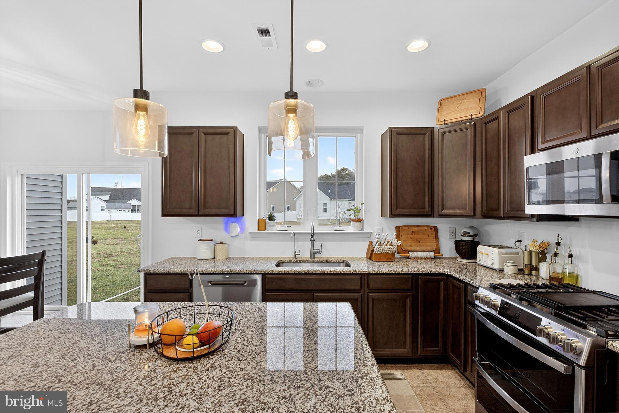 POND VIEW ESTATES - Residential