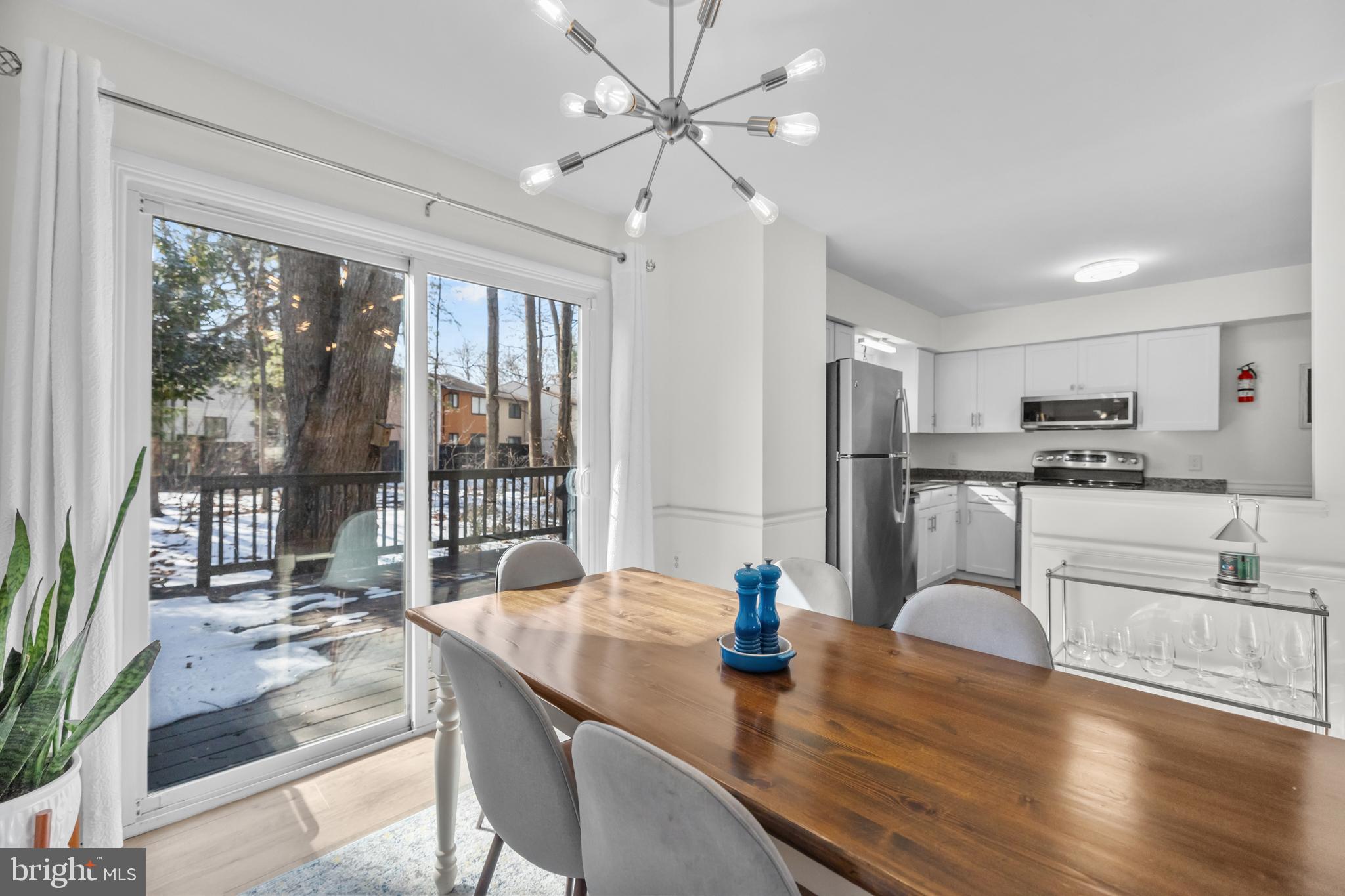 PINECREST - Residential