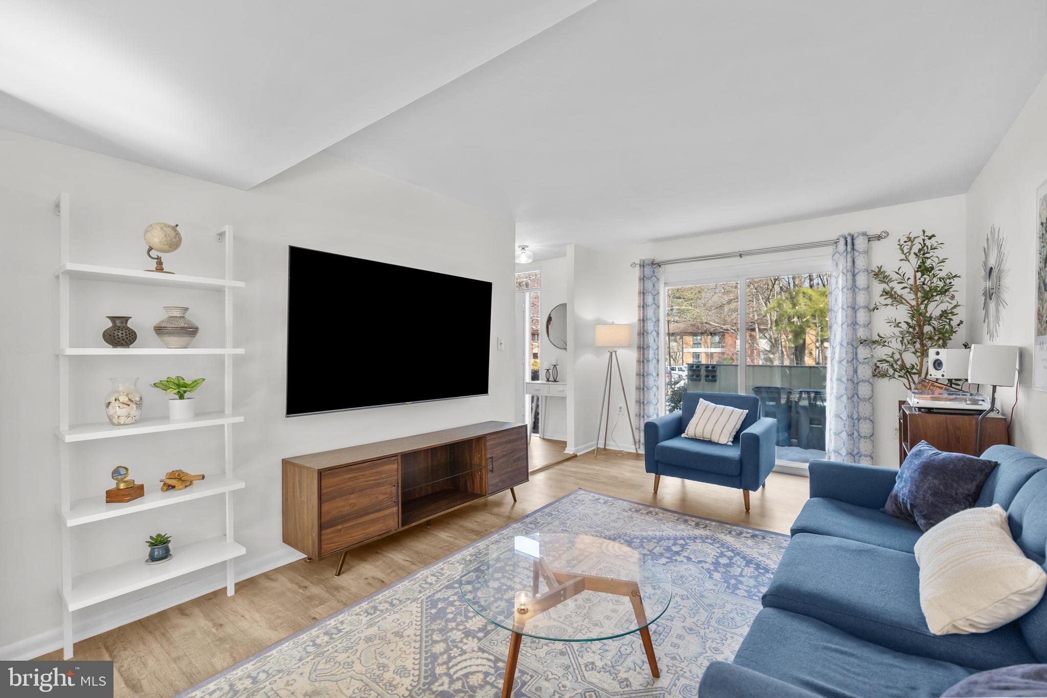 PINECREST - Residential