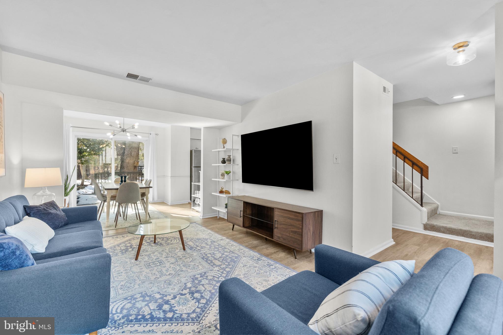 PINECREST - Residential