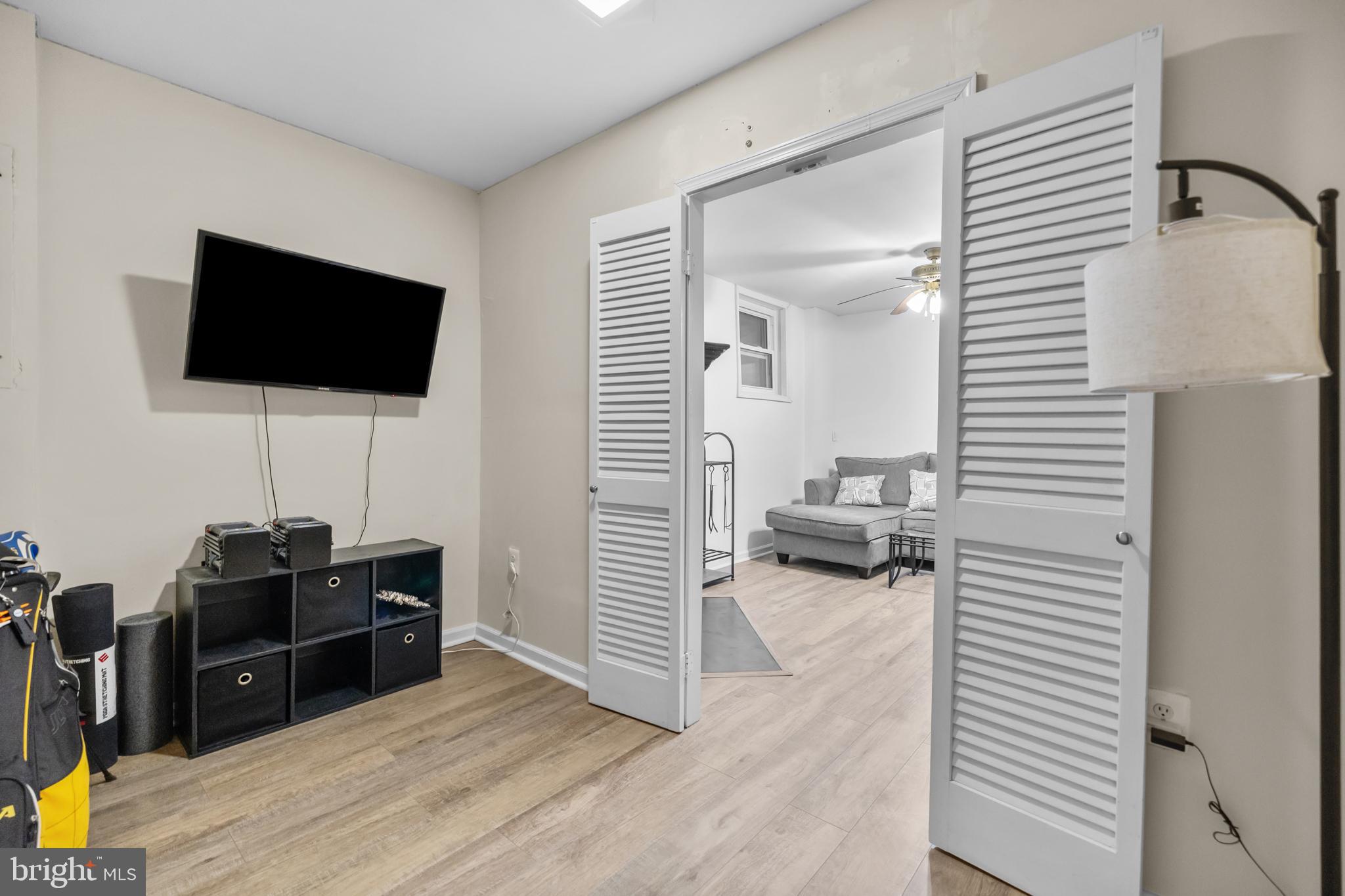 PINECREST - Residential