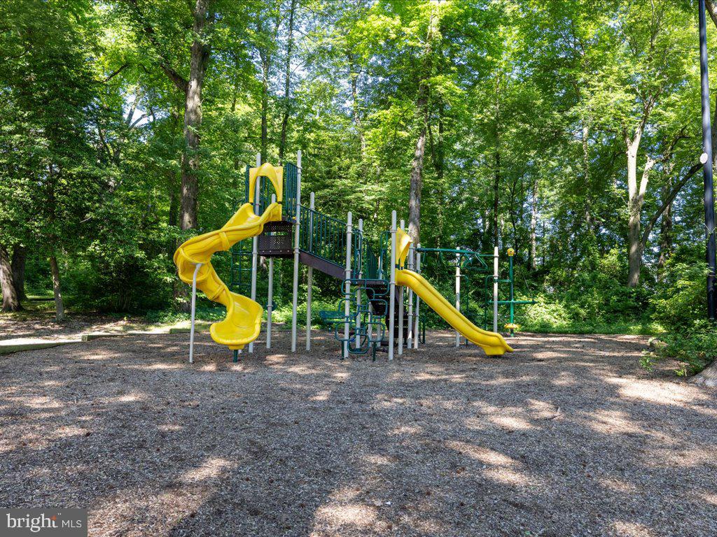 CHESTERFIELD GARDEN CONDOMINIUM - Residential