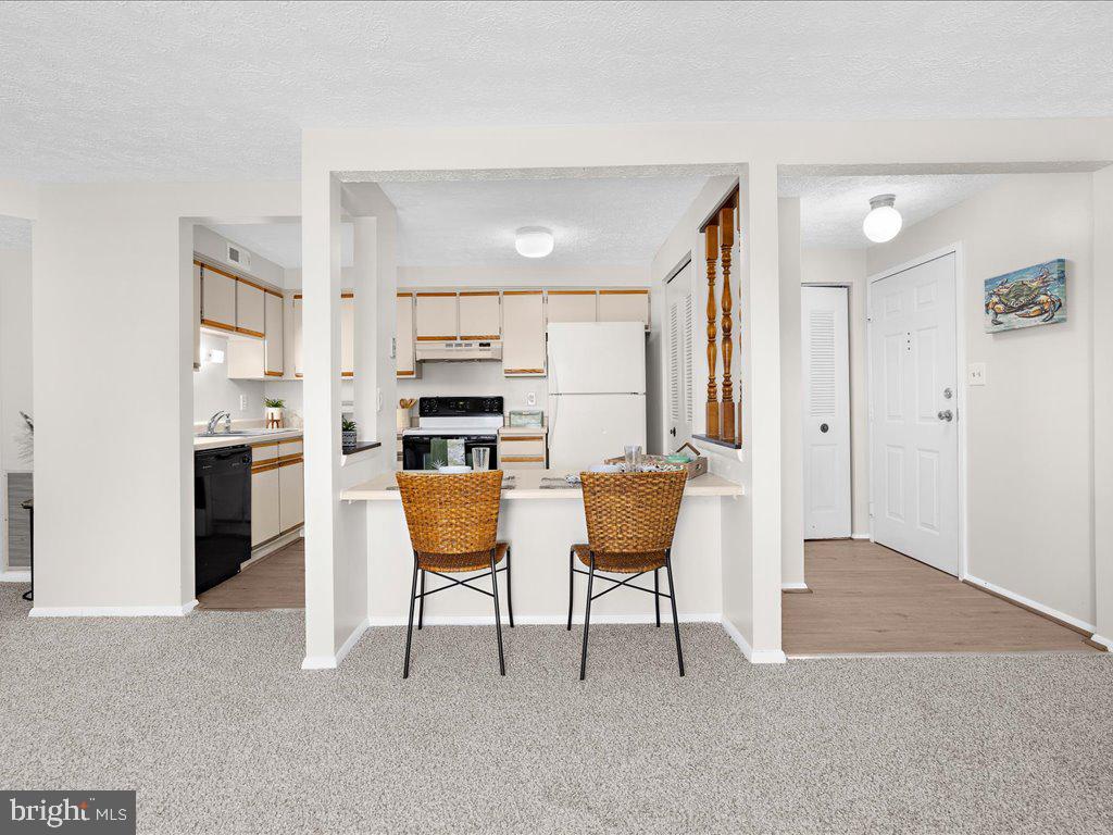 CHESTERFIELD GARDEN CONDOMINIUM - Residential