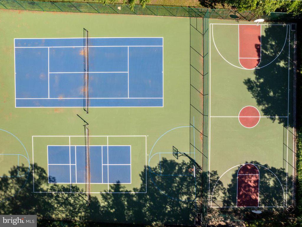 CHESTERFIELD GARDEN CONDOMINIUM - Residential