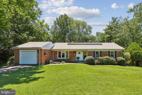 Photo of 6437 Pima Street, ALEXANDRIA, VA 22312 (MLS # VAFX2318364)