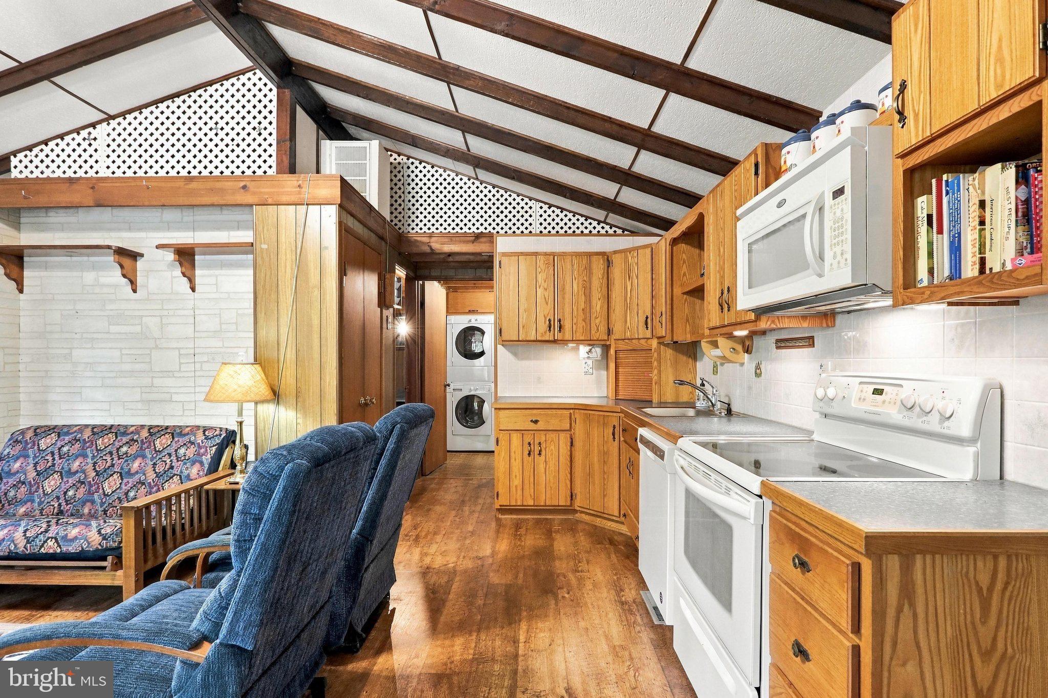 12 LITTLE RIDGE CIRCLE