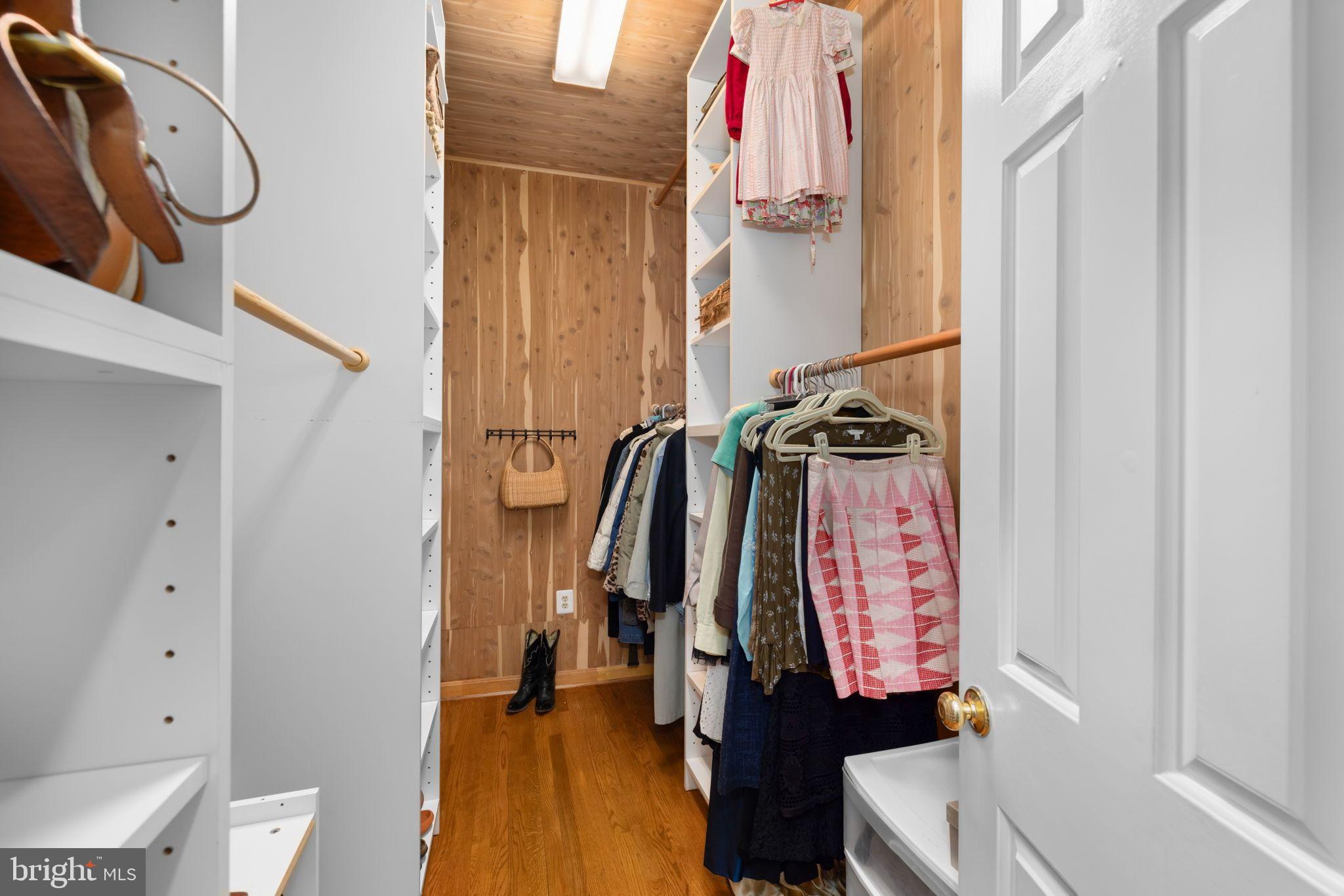 MERRYHILL - Residential