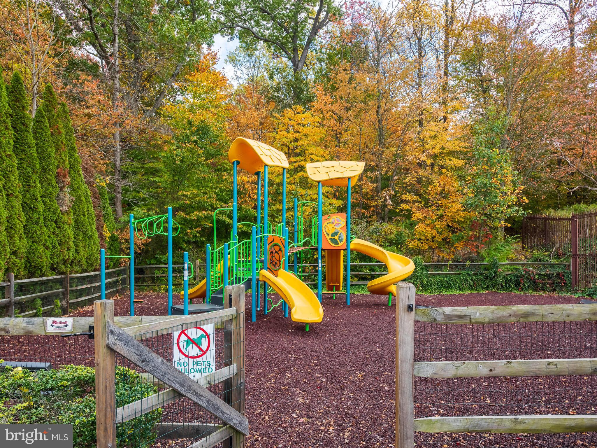 WHITELAND WOODS - Residential