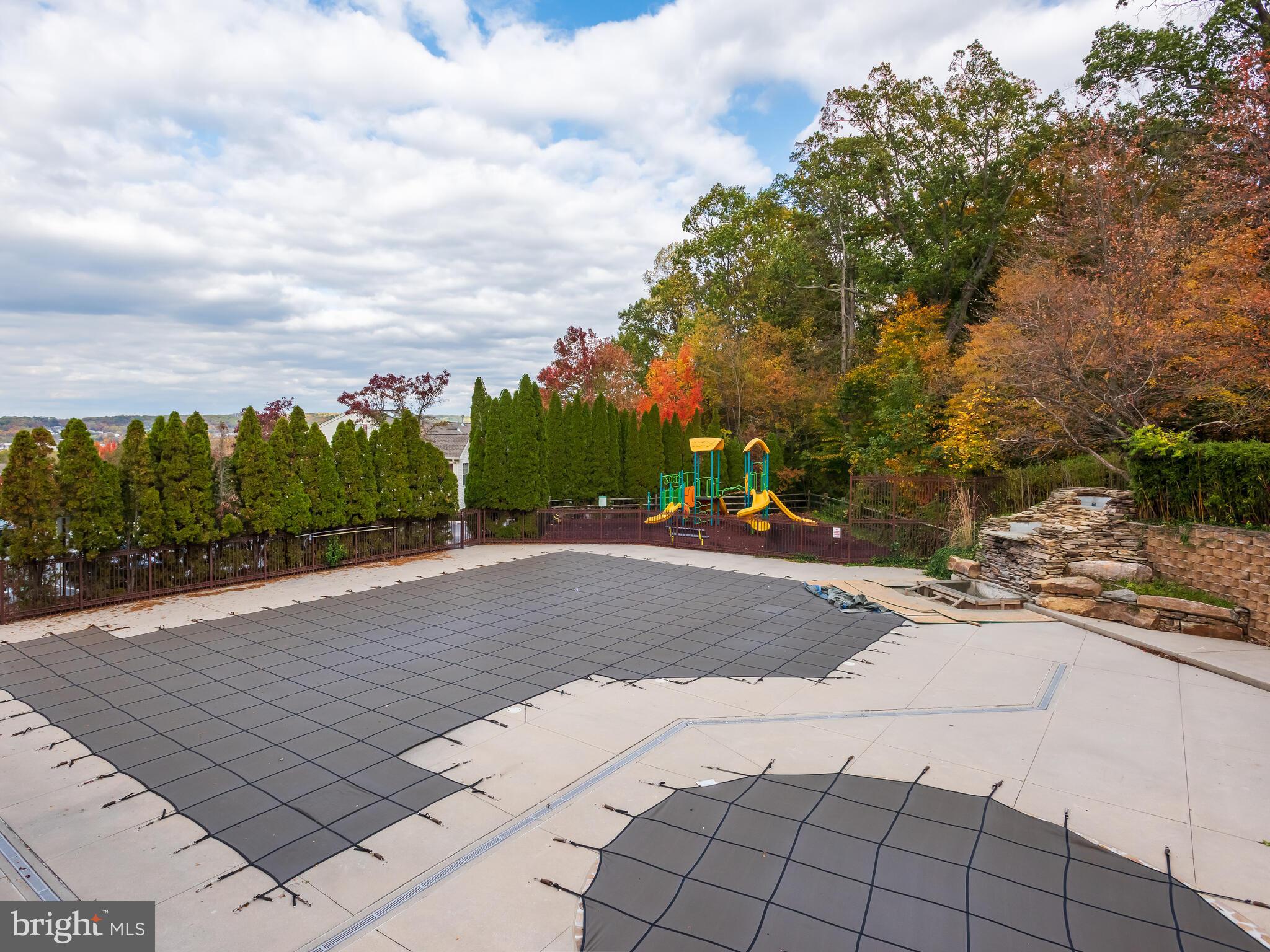 WHITELAND WOODS - Residential