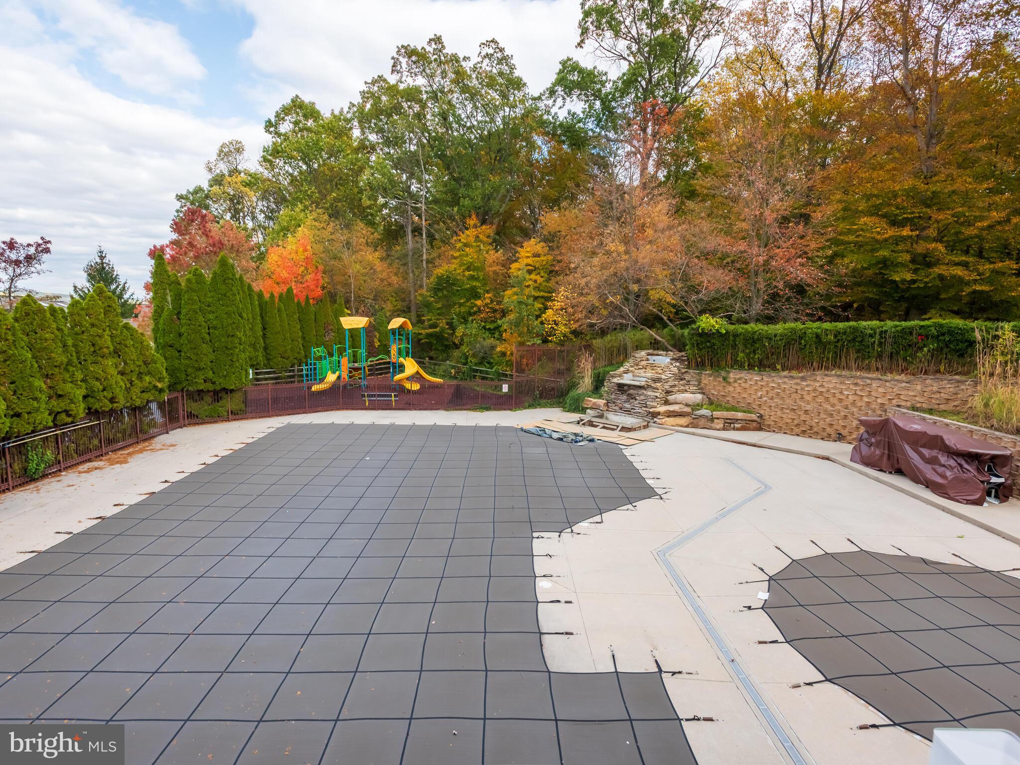 WHITELAND WOODS - Residential