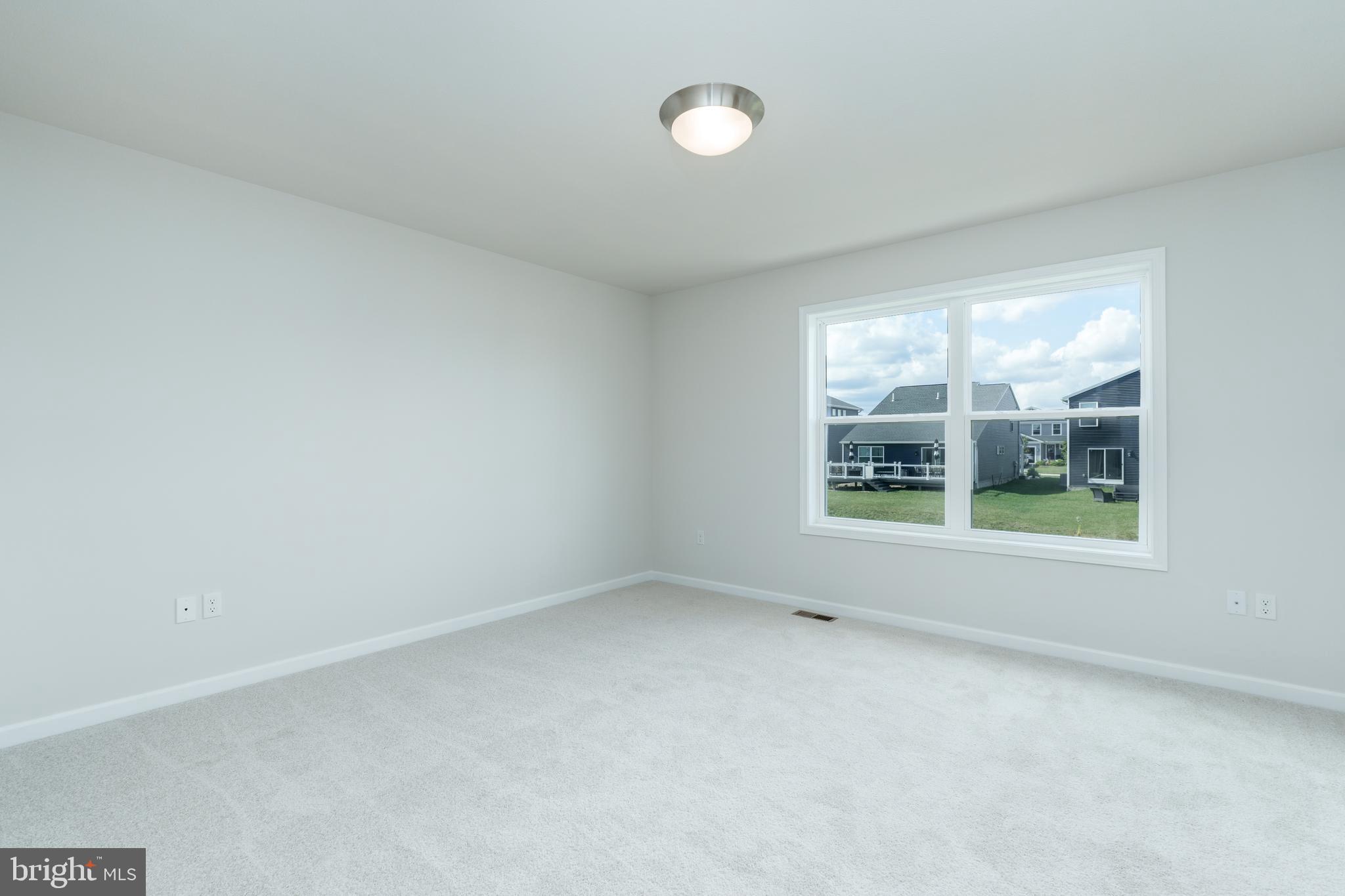 GRAYS POINTE - Residential