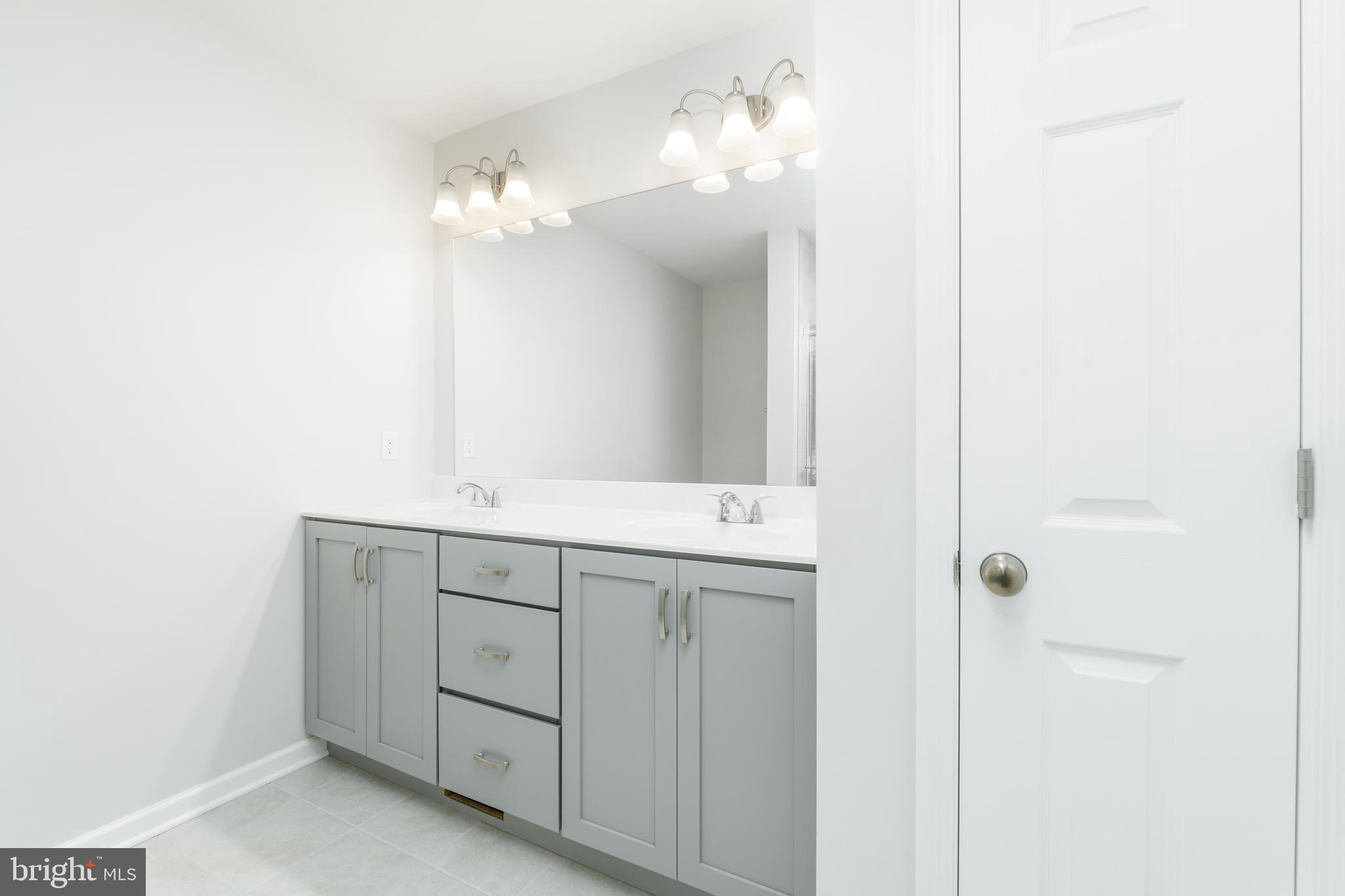 GRAYS POINTE - Residential