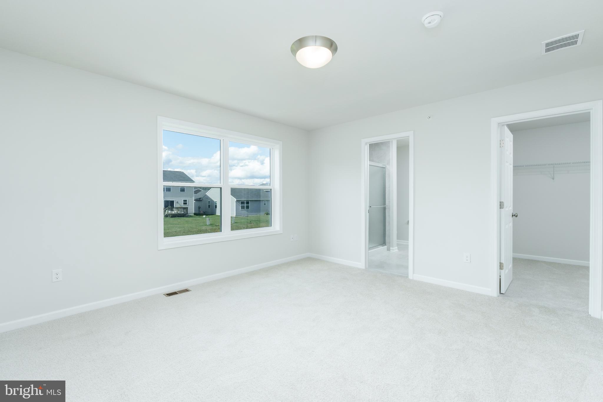 GRAYS POINTE - Residential