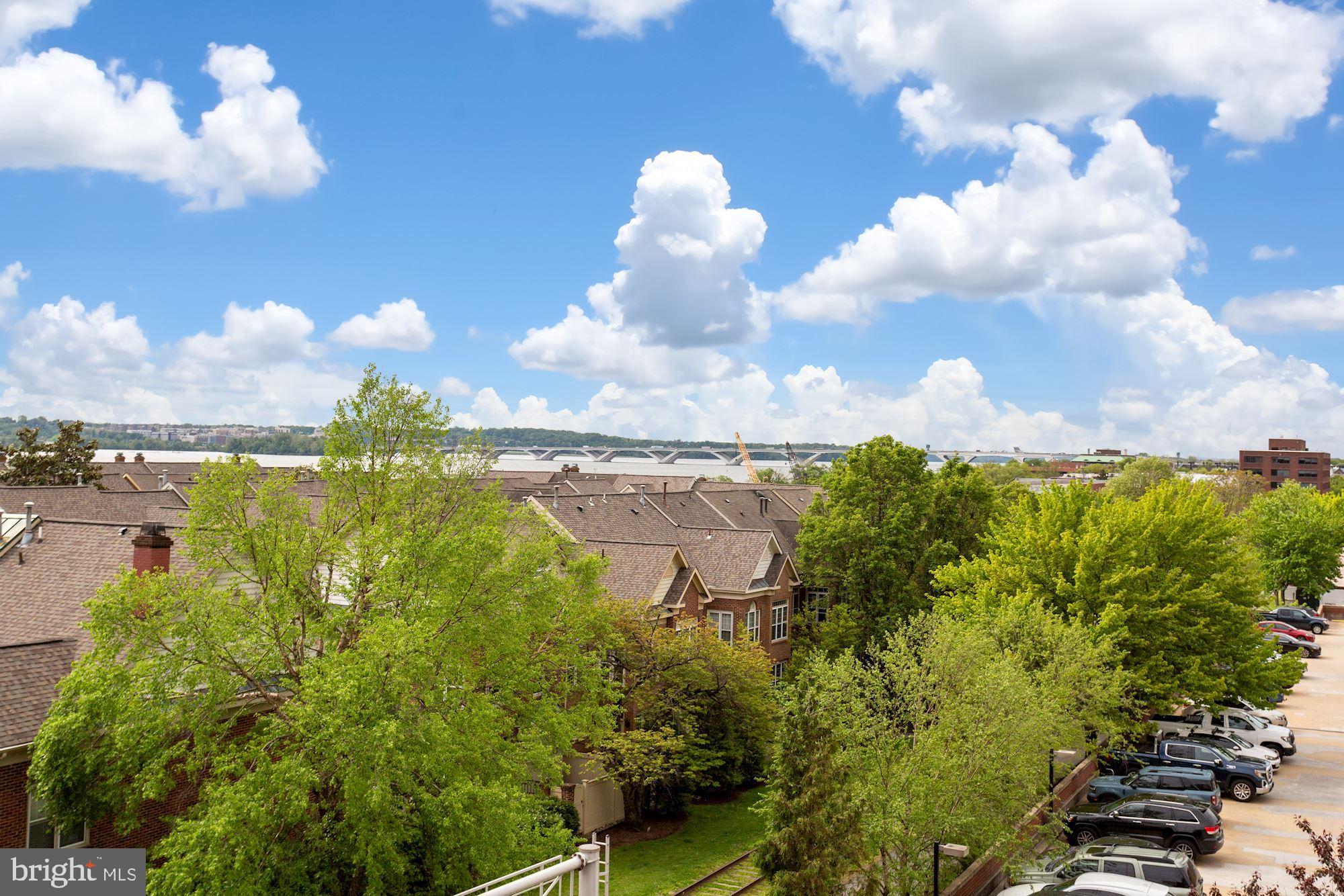 OLD TOWN ALEXANDRIA - Residential Lease