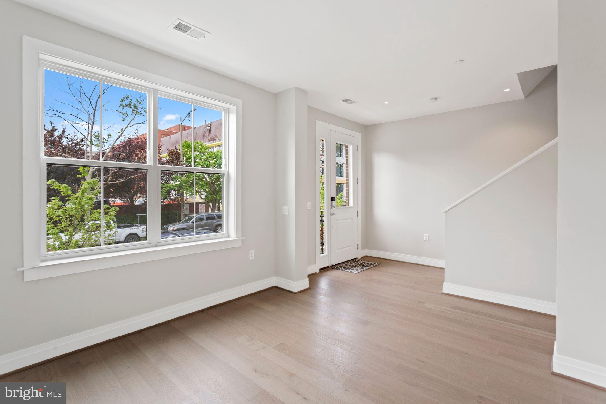 OLD TOWN ALEXANDRIA - Residential Lease