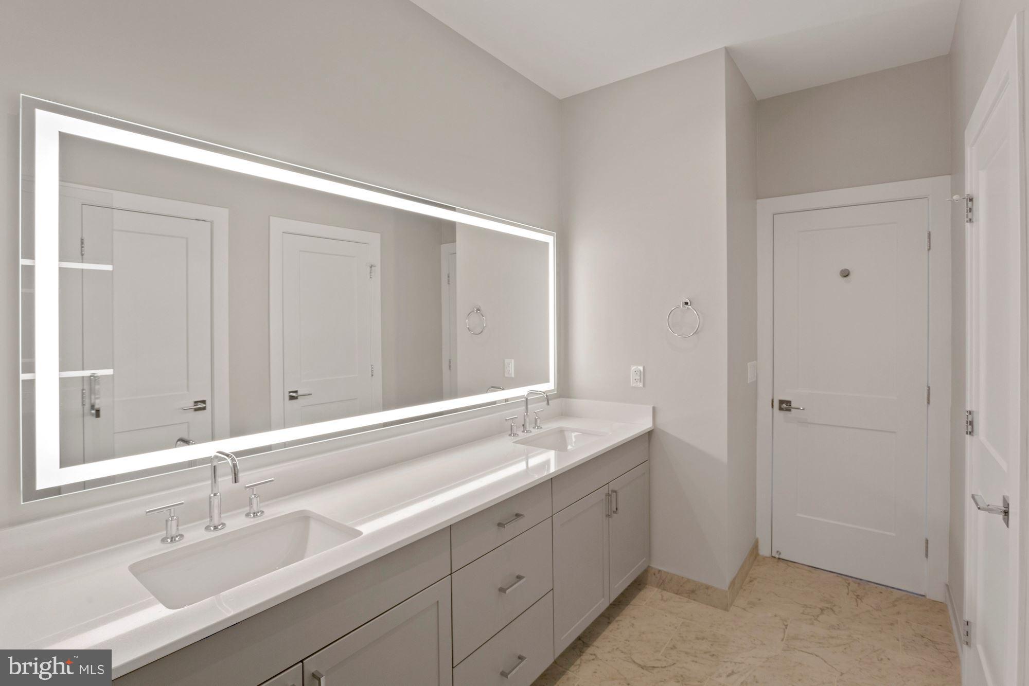 OLD TOWN ALEXANDRIA - Residential Lease