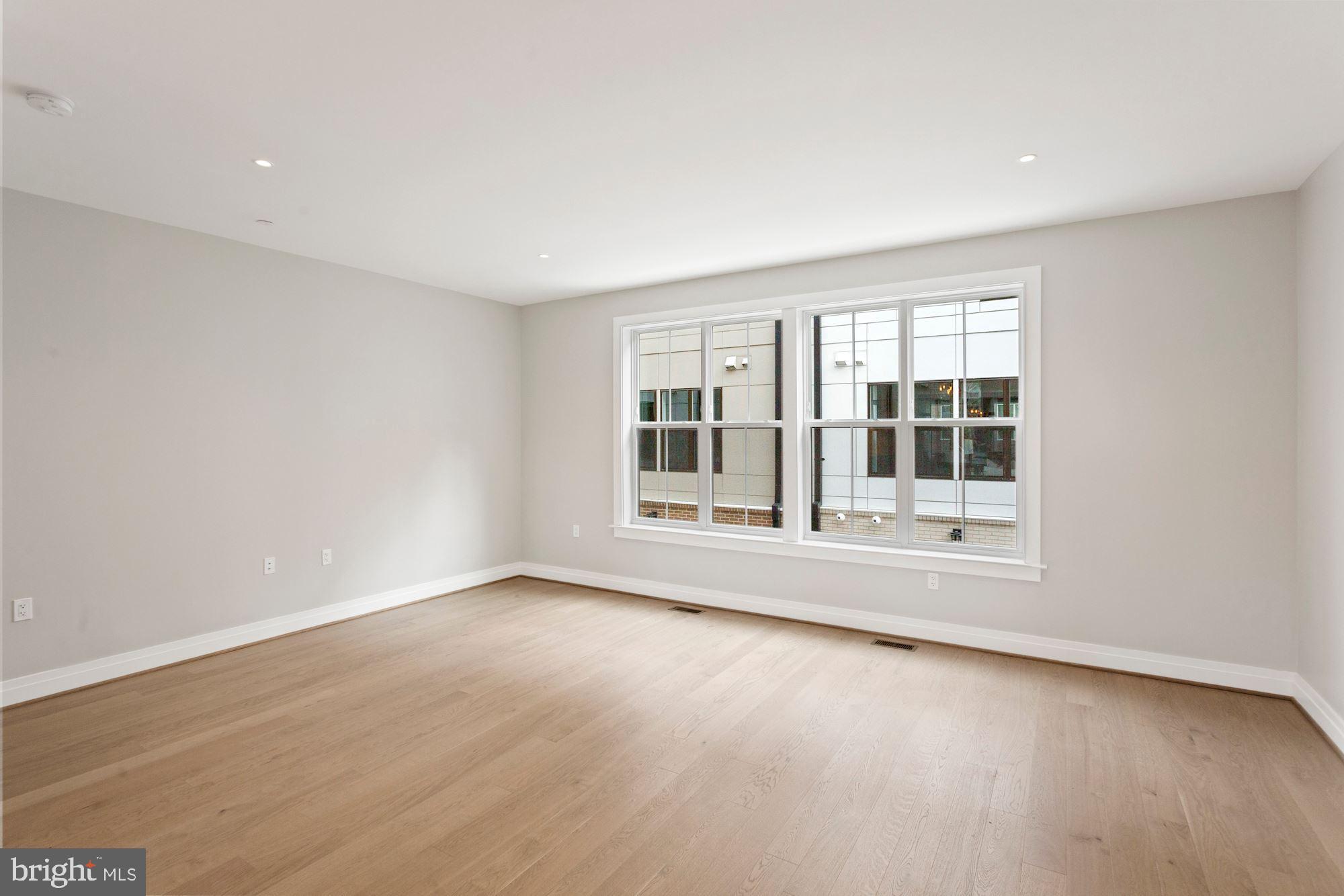 OLD TOWN ALEXANDRIA - Residential Lease