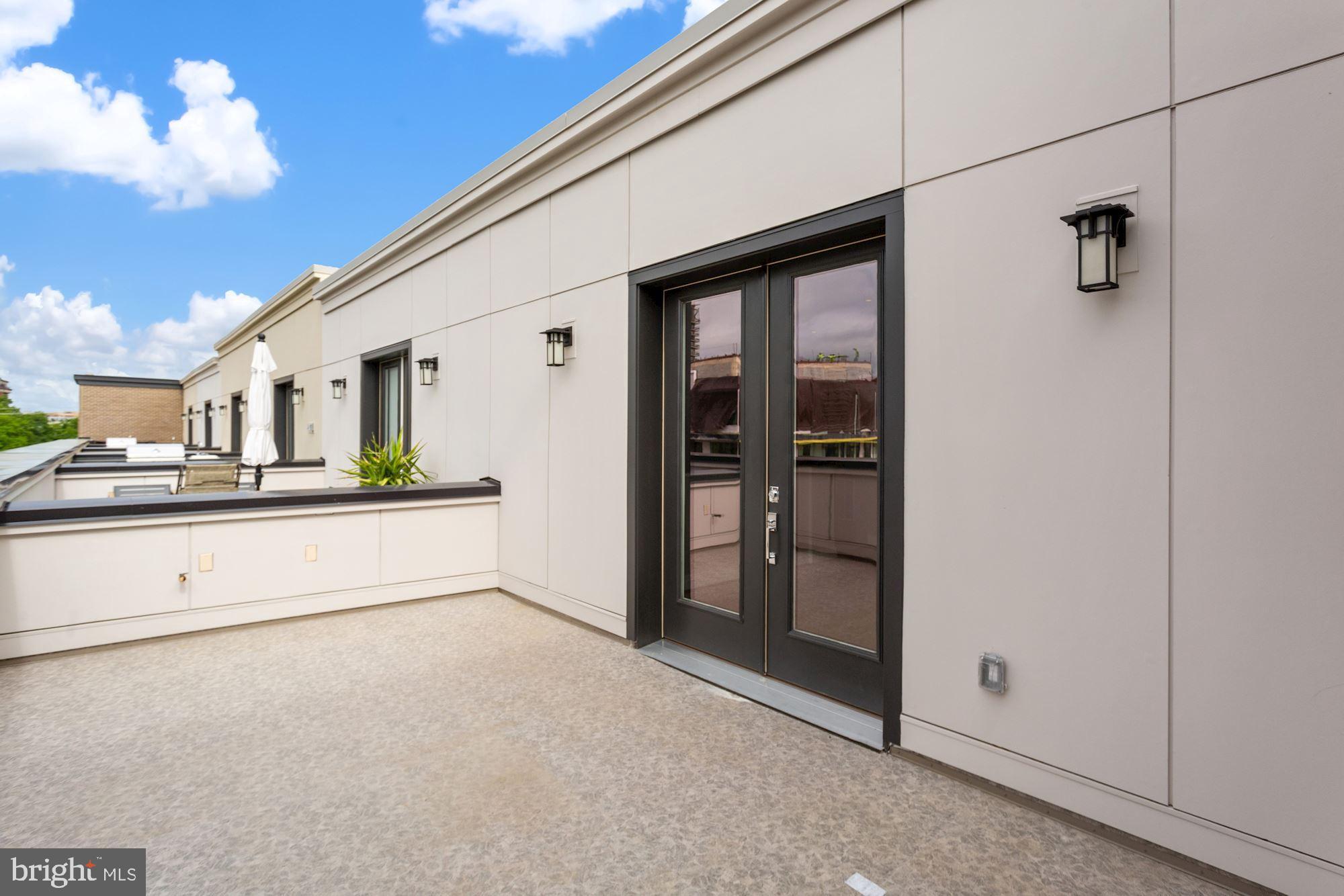 OLD TOWN ALEXANDRIA - Residential Lease