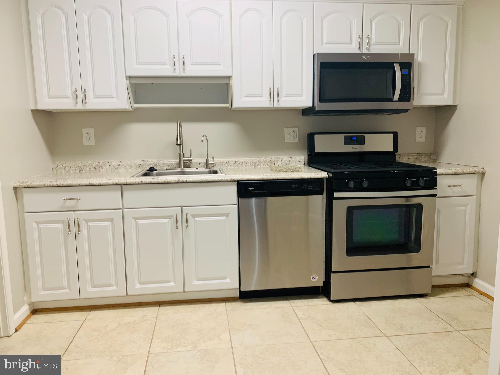 WHISKEY BOTTOM - Residential