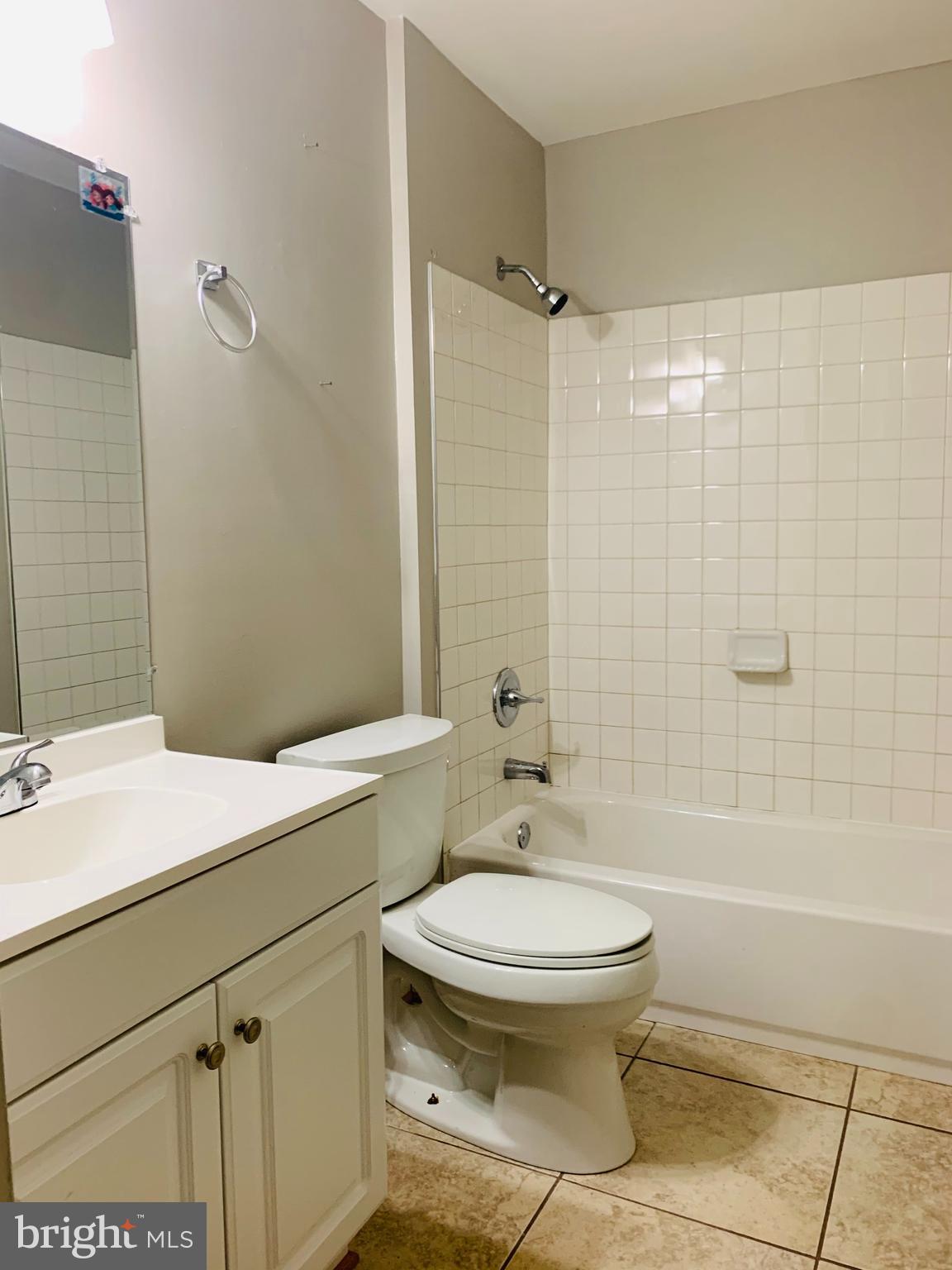 WHISKEY BOTTOM - Residential