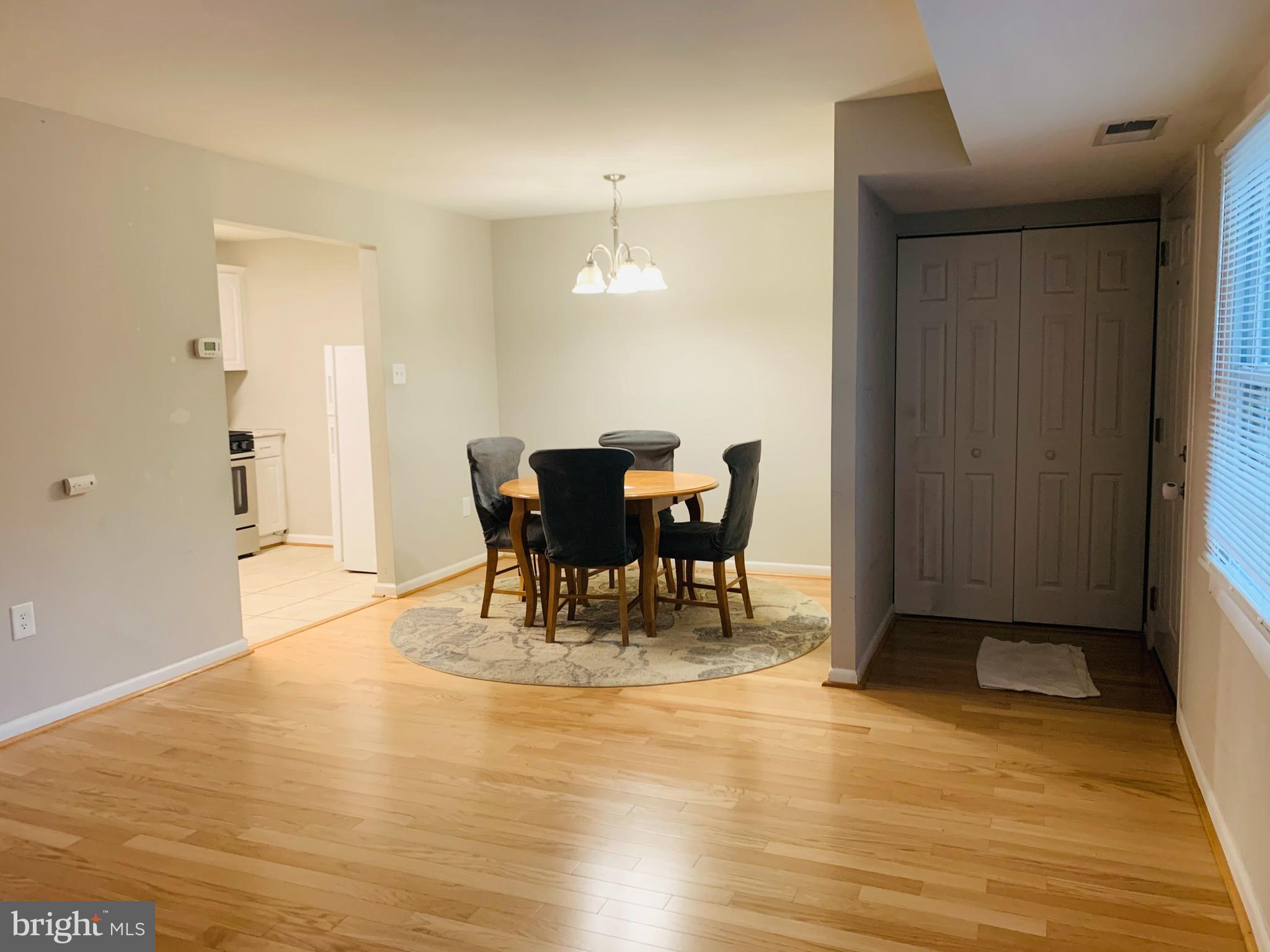 WHISKEY BOTTOM - Residential