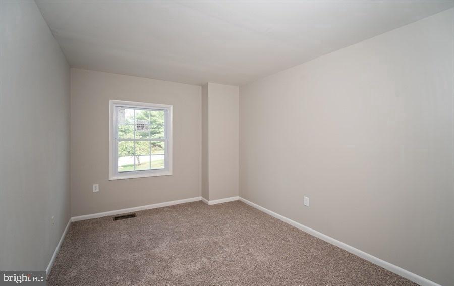 WHISKEY BOTTOM - Residential