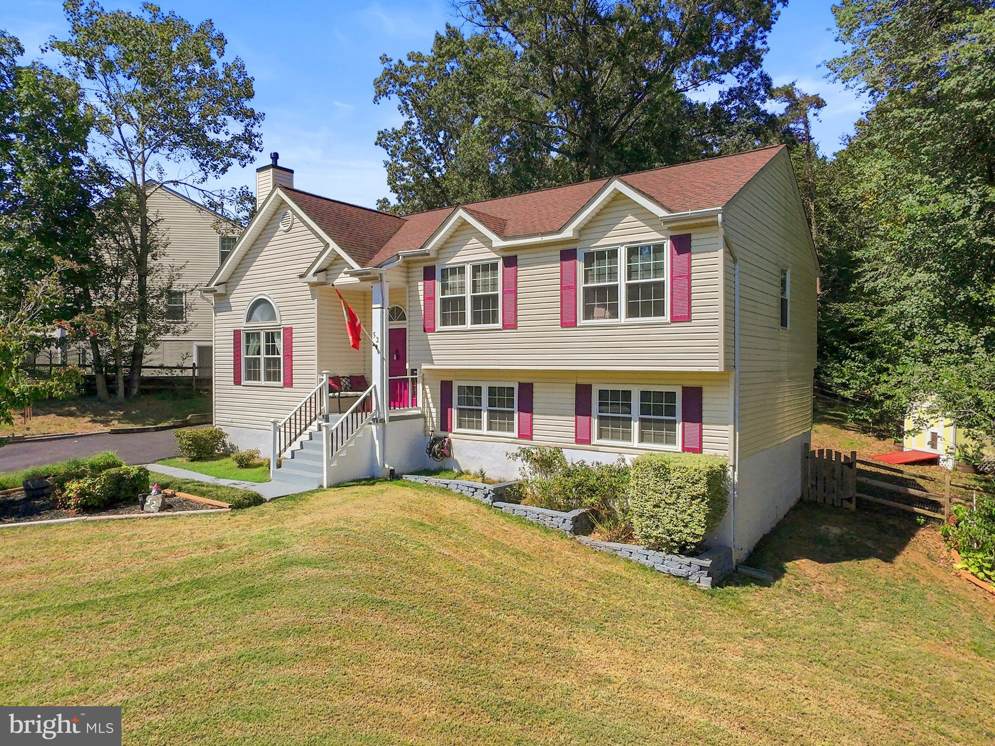 52 MELANIE HOLLOW LANE
