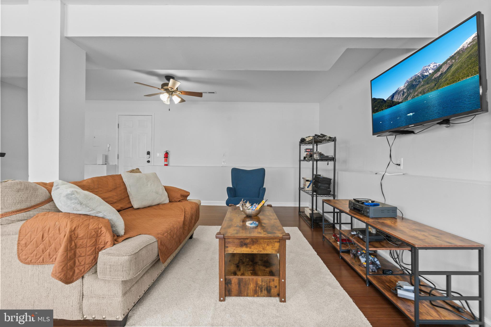 ARGYLE HILLS - Residential