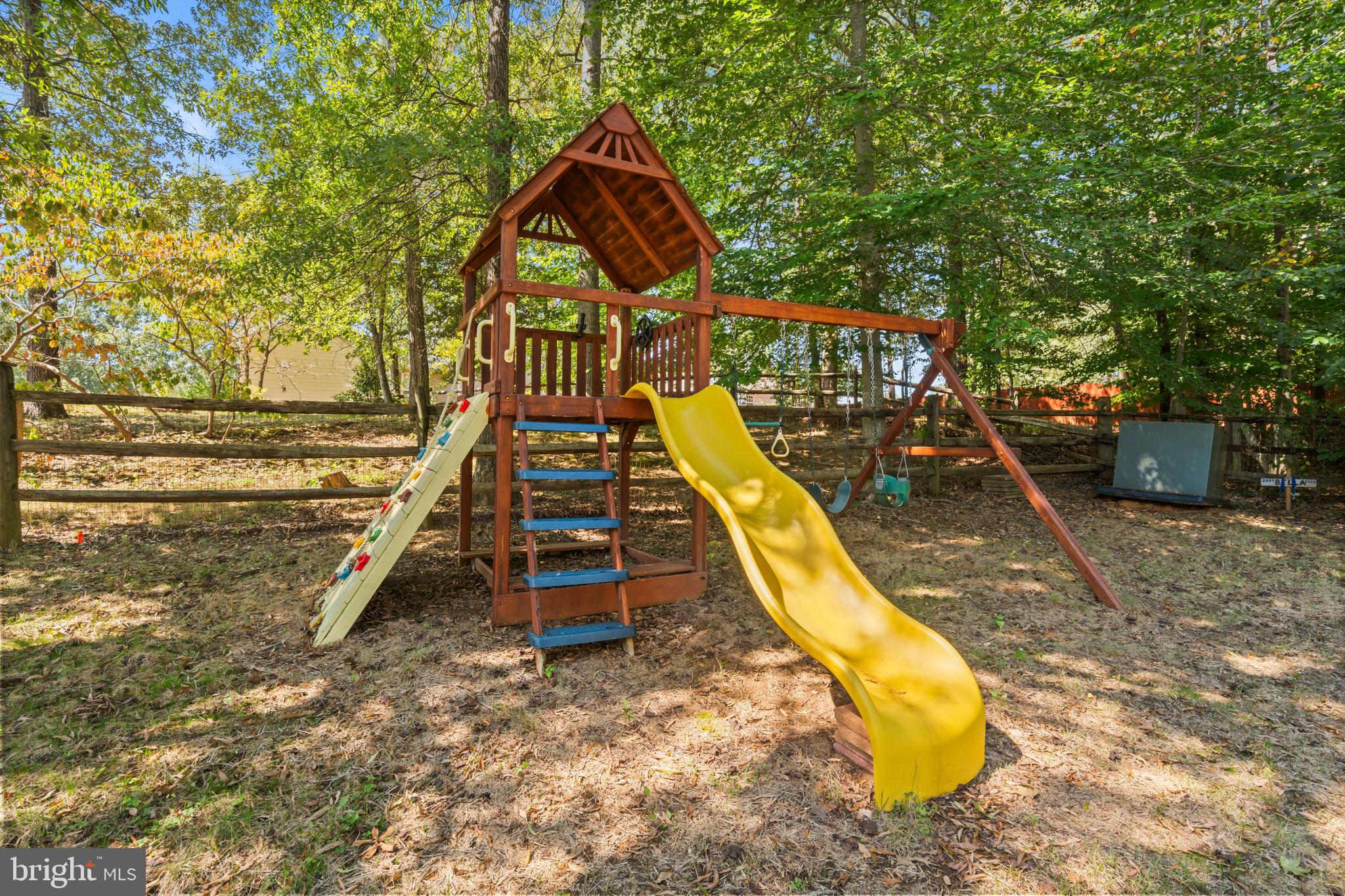 ARGYLE HILLS - Residential