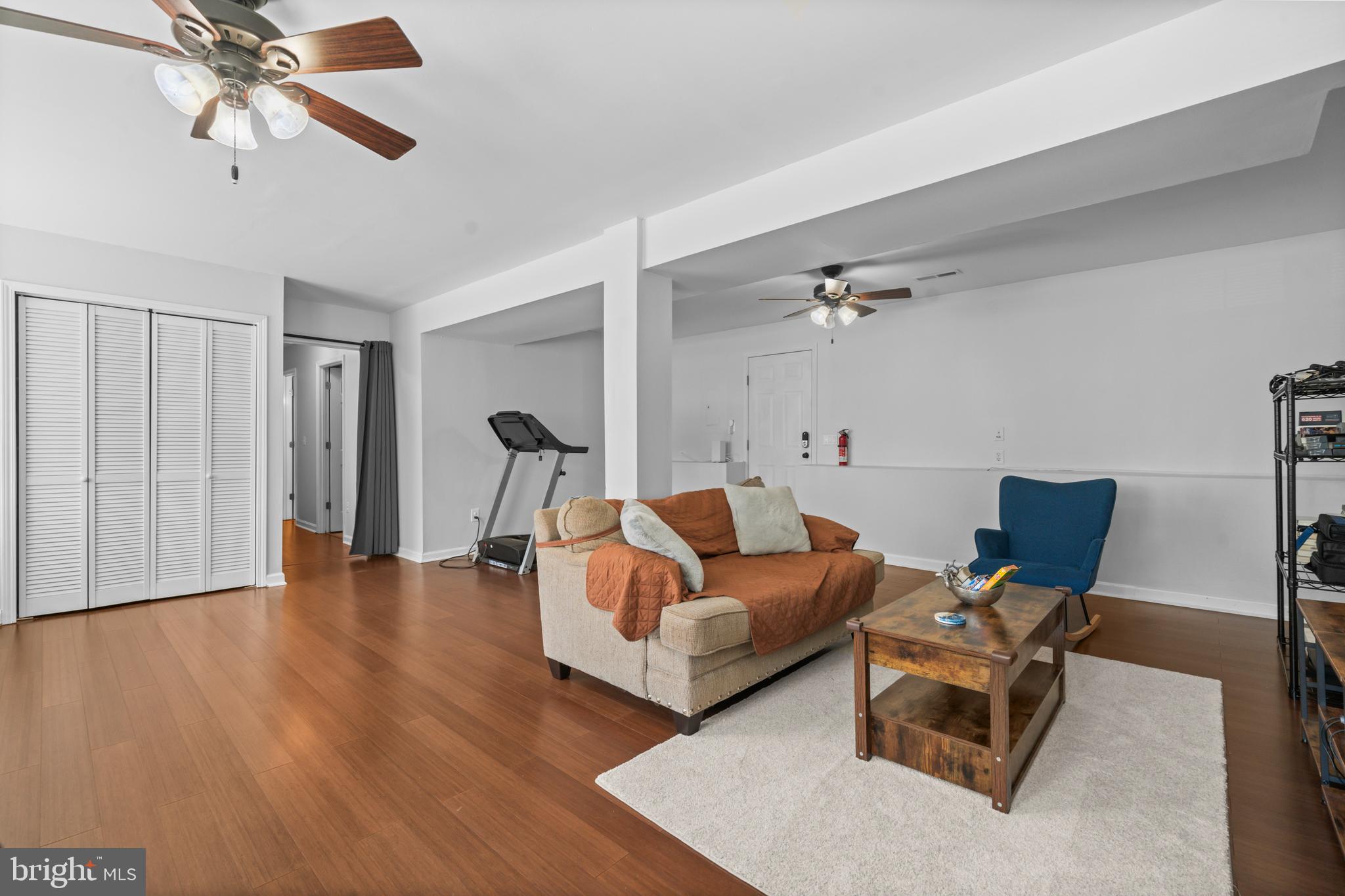 ARGYLE HILLS - Residential