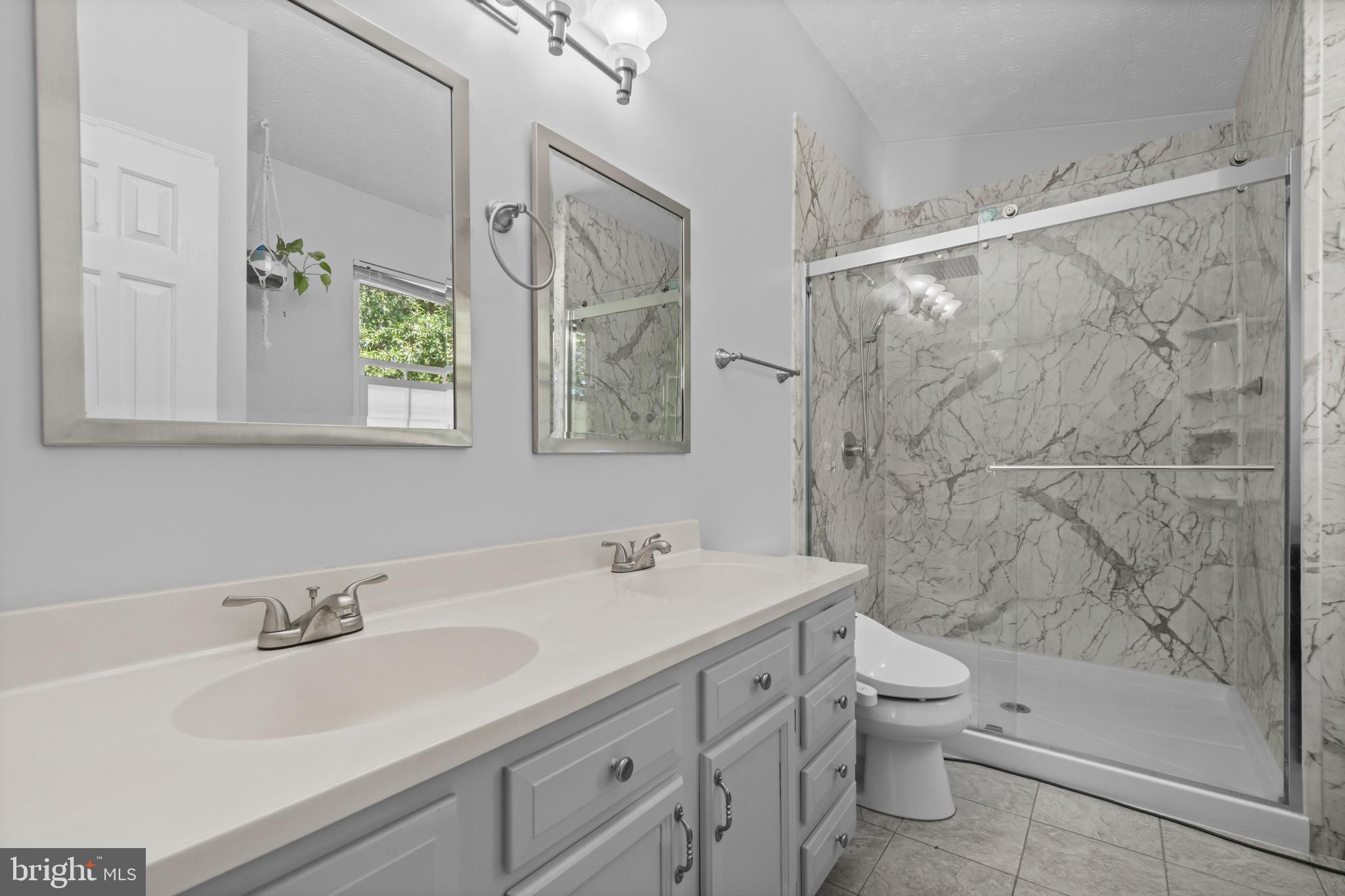 ARGYLE HILLS - Residential