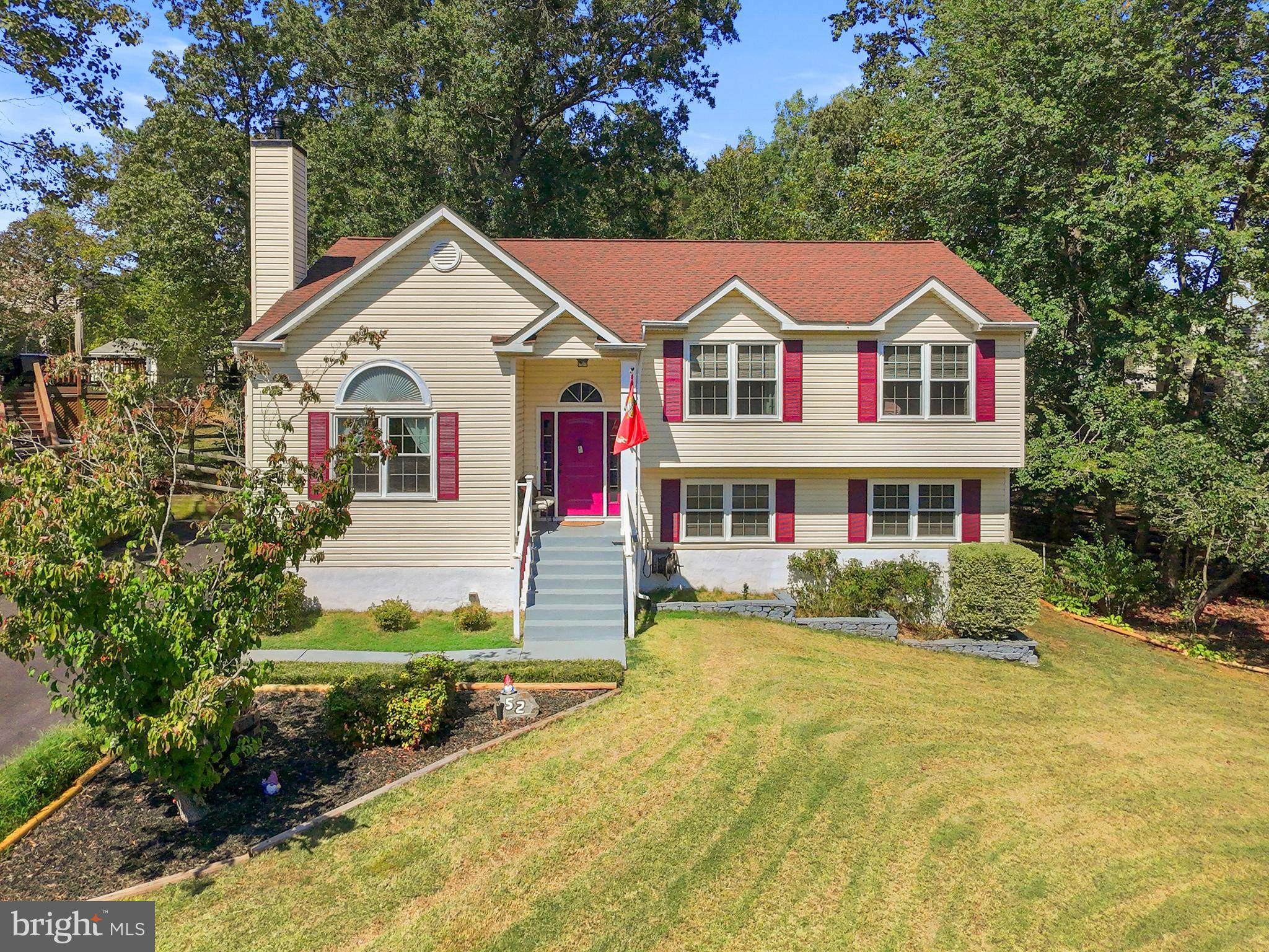 52 MELANIE HOLLOW LANE