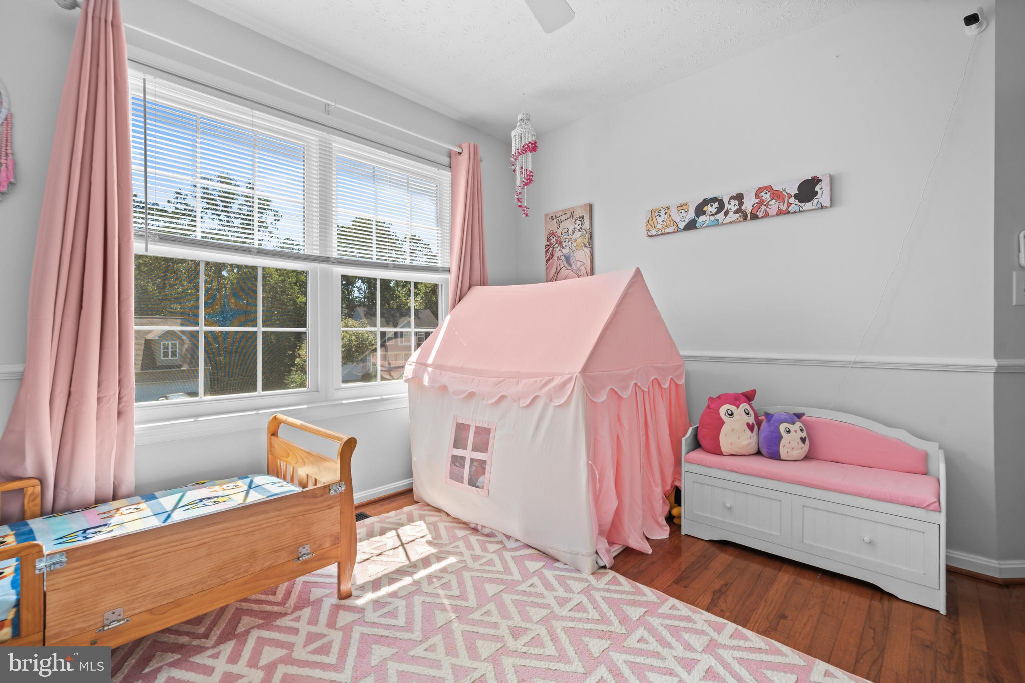 ARGYLE HILLS - Residential