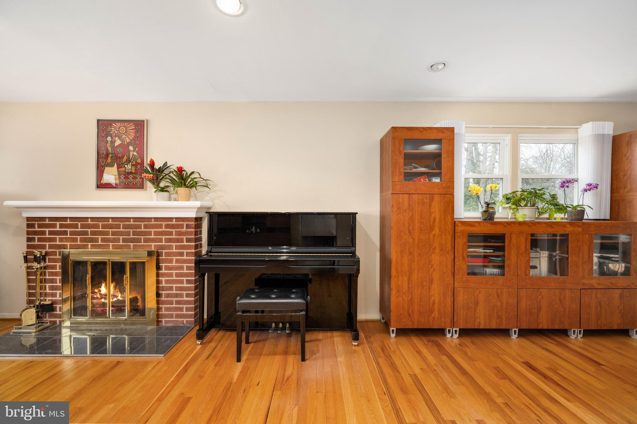 NORTH SPRINGFIELD - Residential