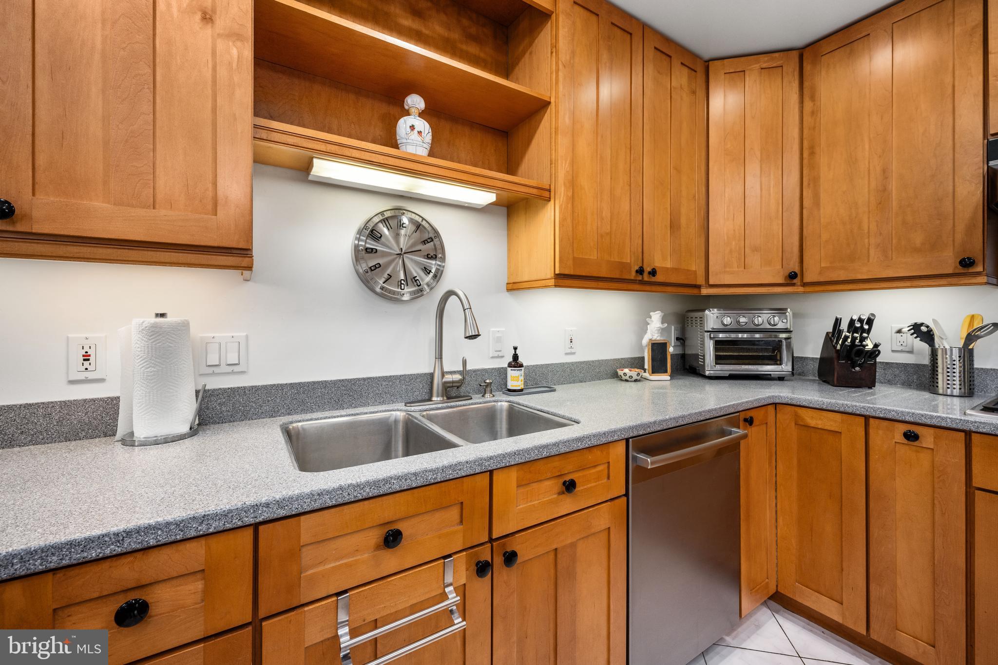 NORTH SPRINGFIELD - Residential