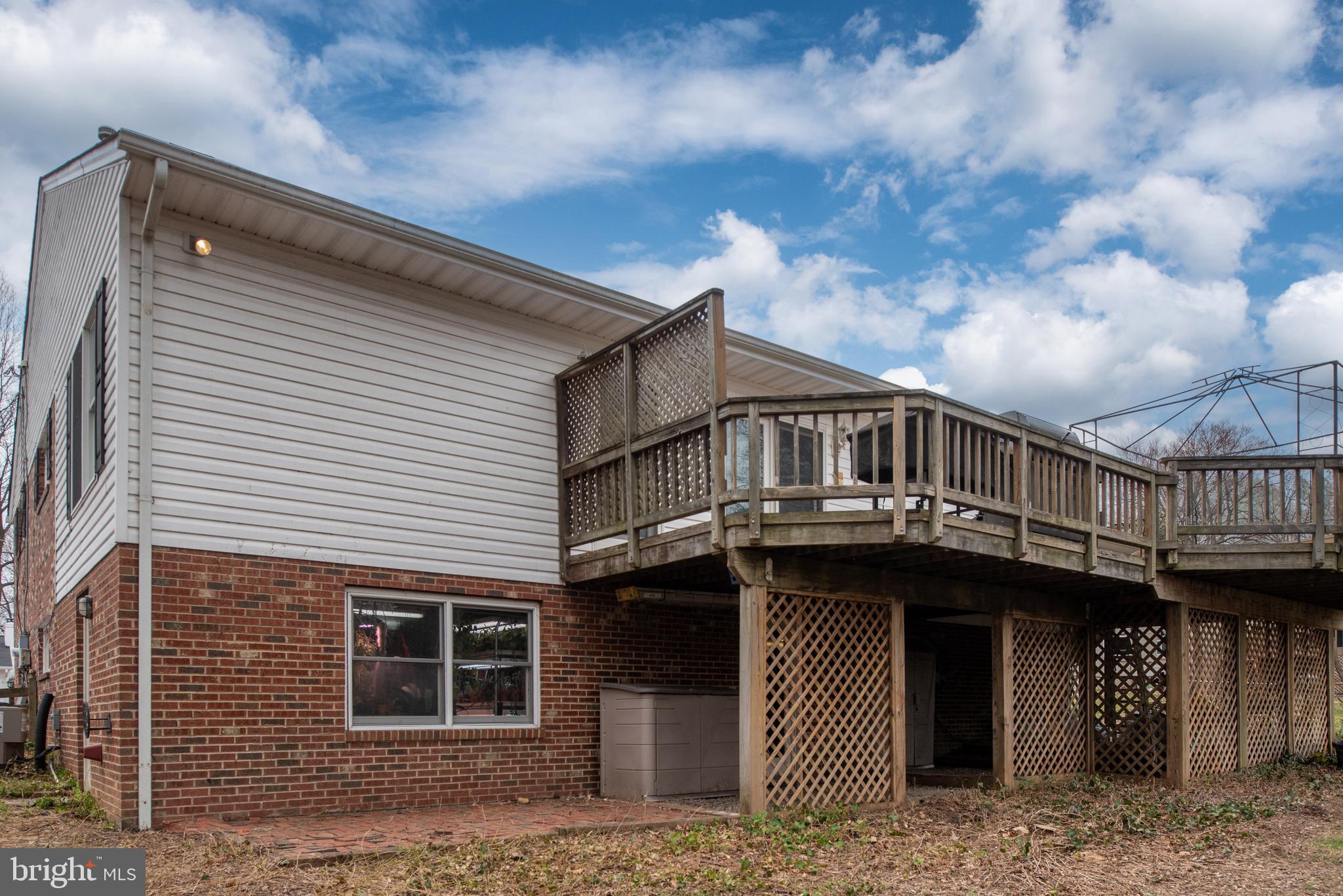 NORTH SPRINGFIELD - Residential