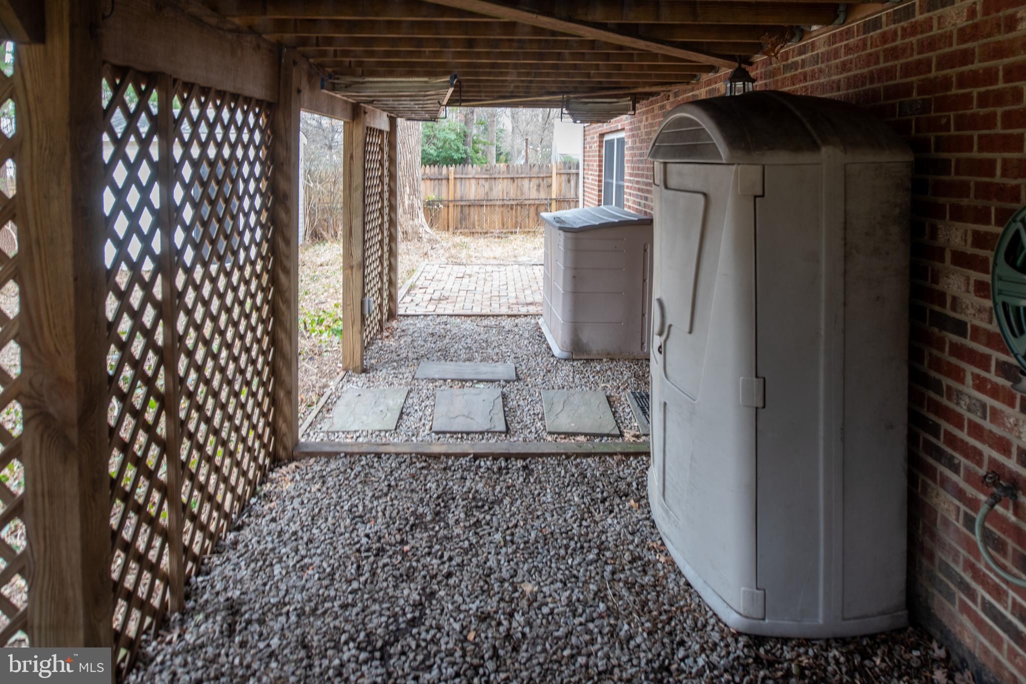 NORTH SPRINGFIELD - Residential