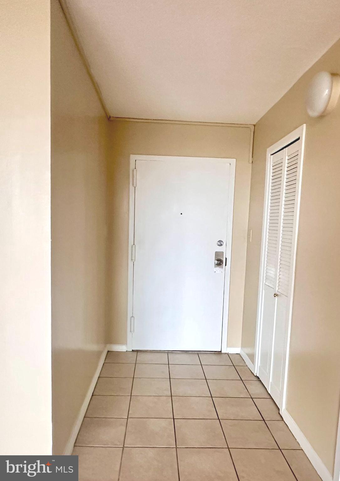 PRESIDENTIAL TOWERS - Residential