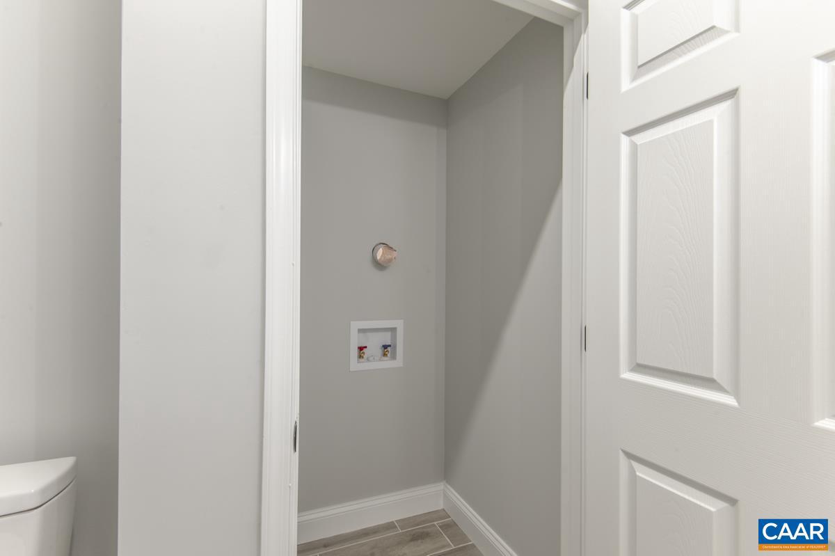 LAKE MONTICELLO - Residential