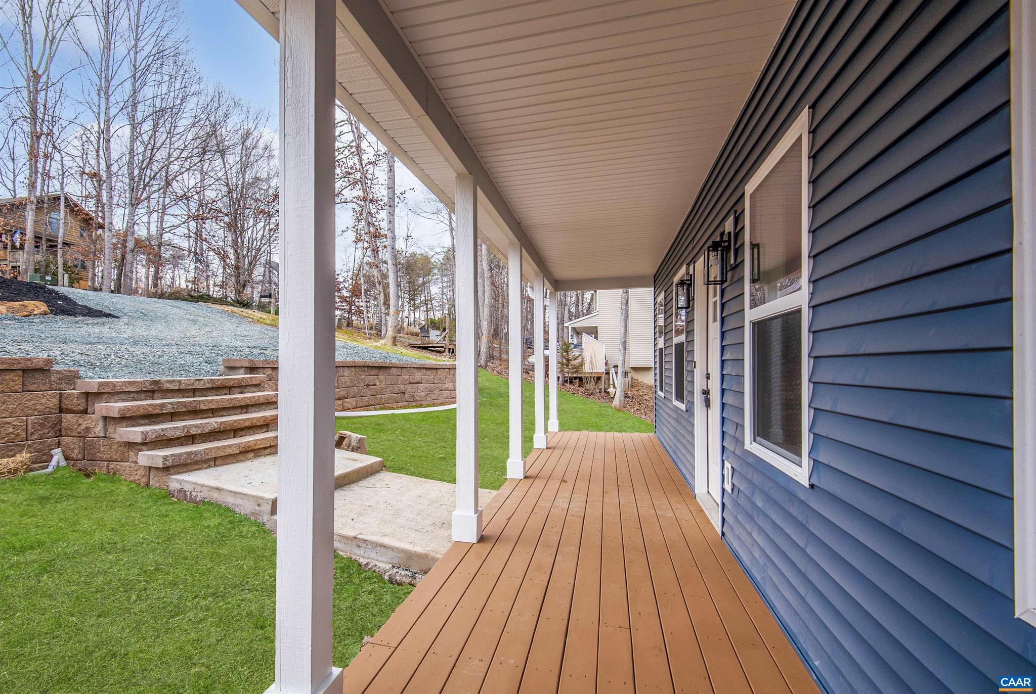 LAKE MONTICELLO - Residential