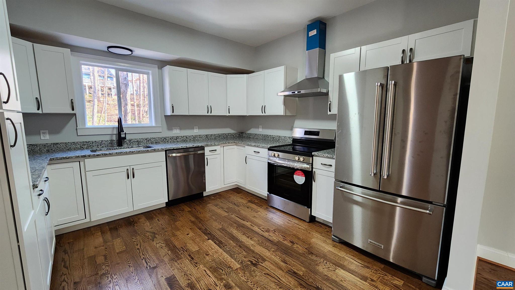 LAKE MONTICELLO - Residential