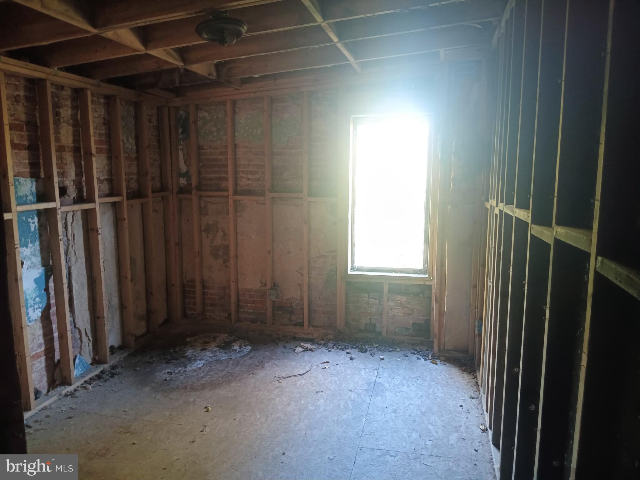 SANDTOWN-WINCHESTER - Residential