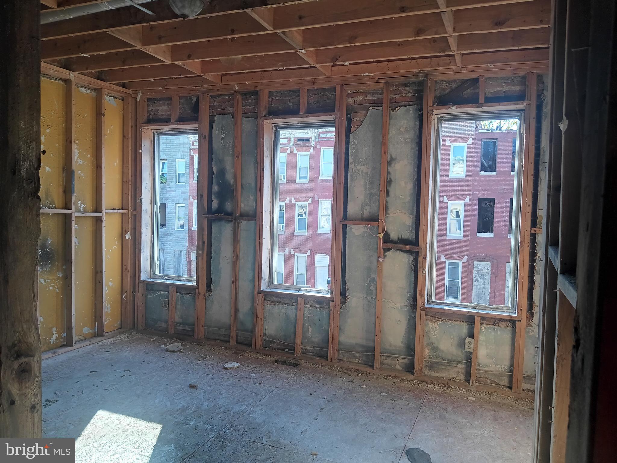 SANDTOWN-WINCHESTER - Residential